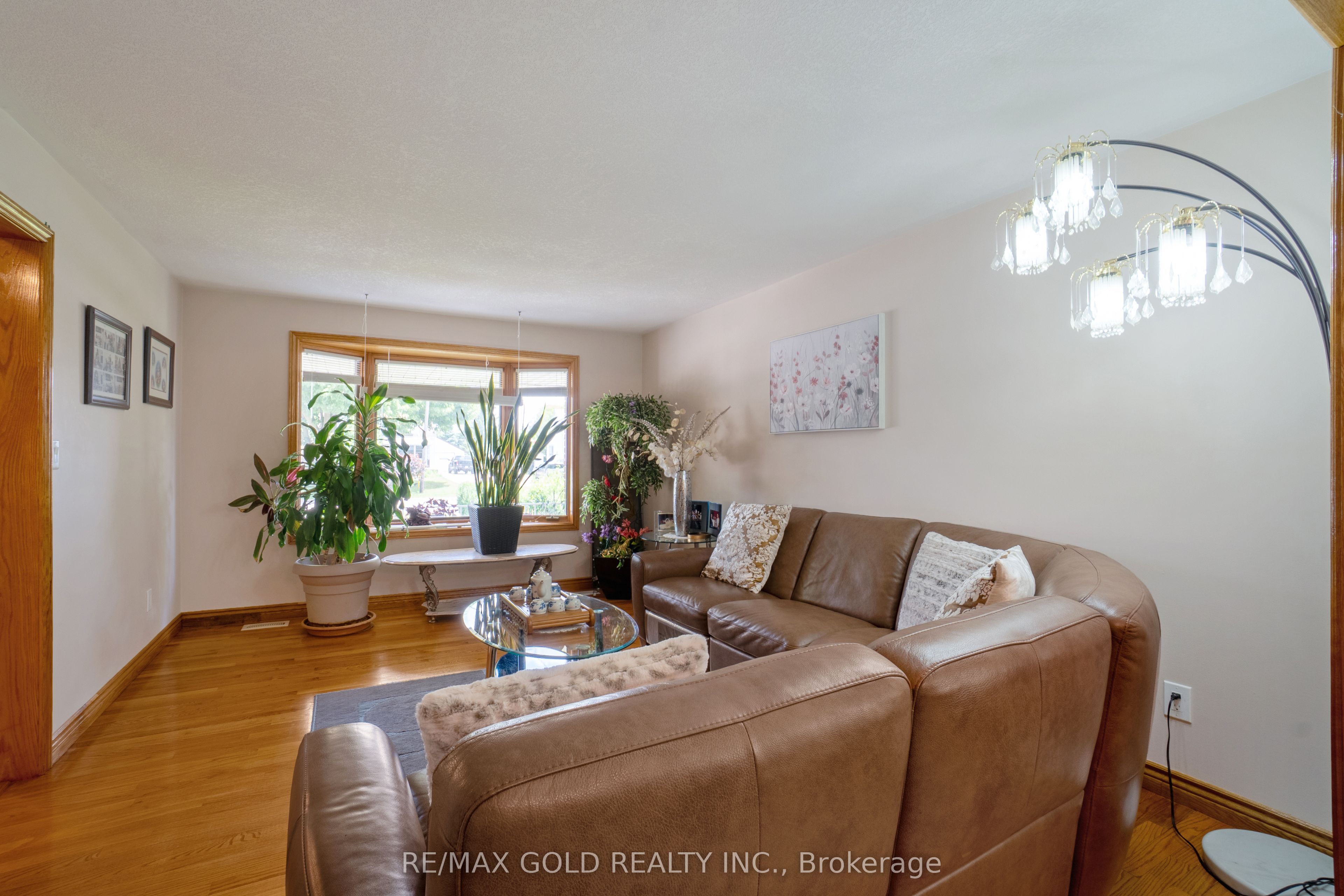 935 Willow Drive Property Photo 6