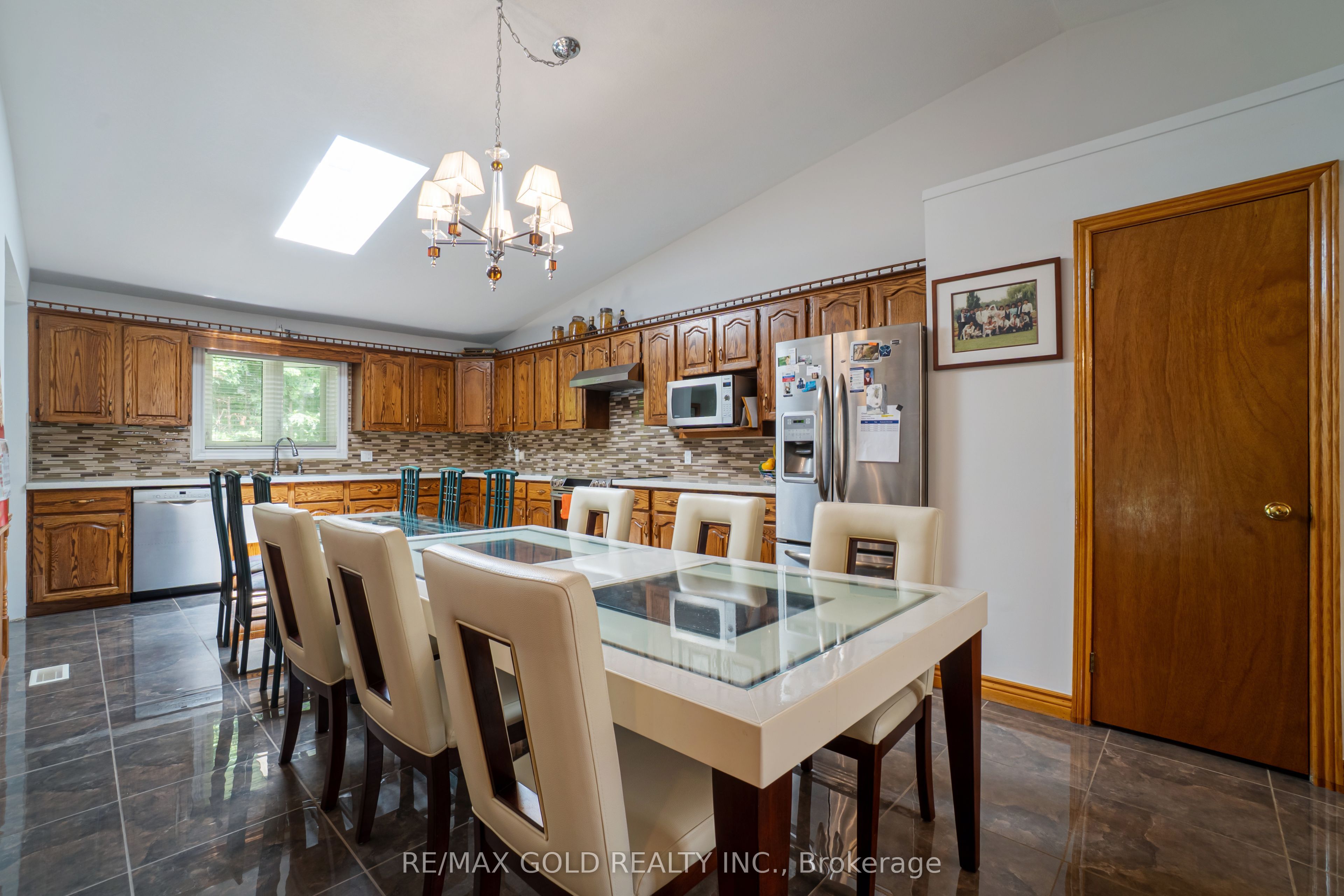935 Willow Drive Property Photo 11