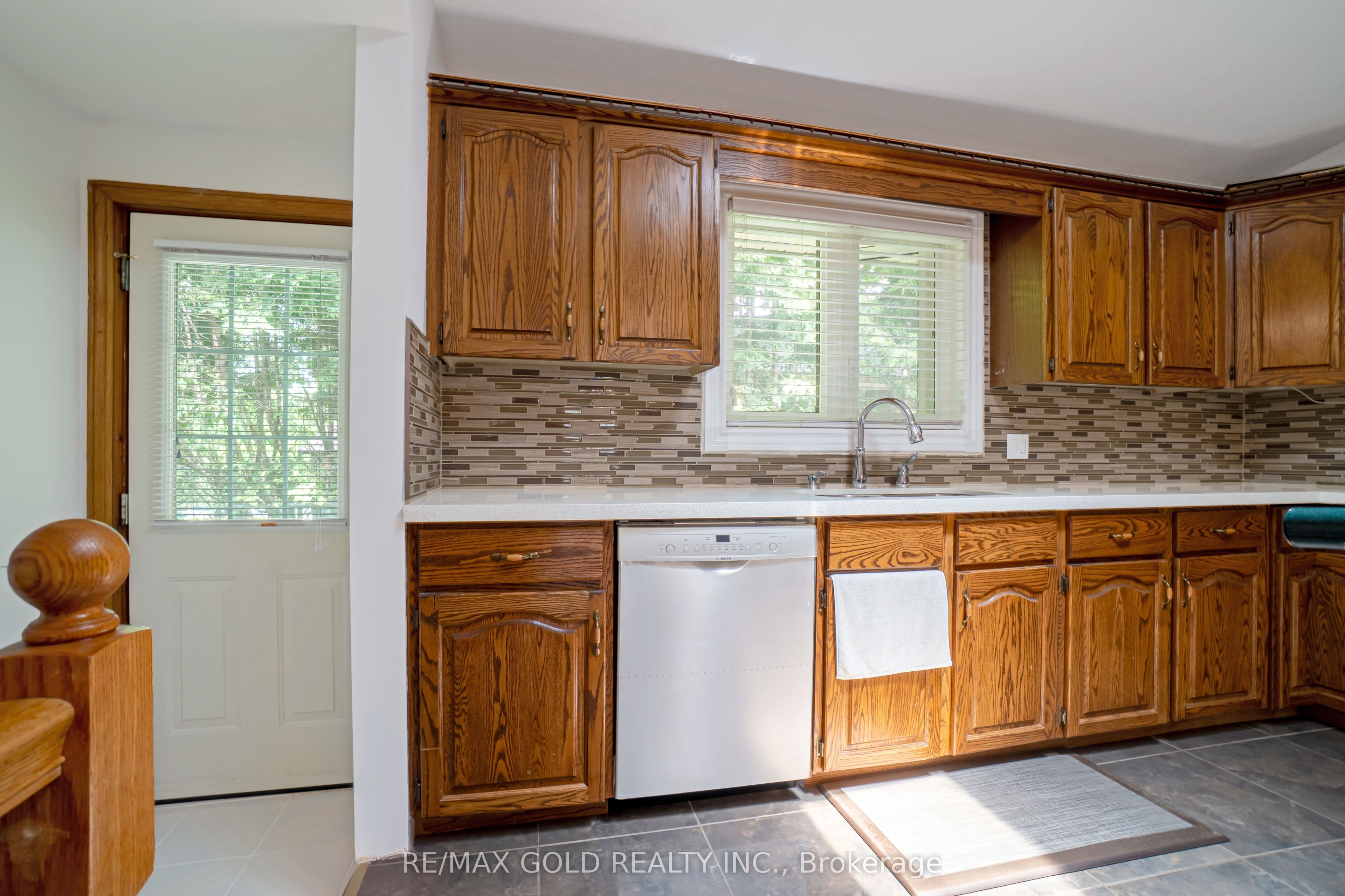 935 Willow Drive Property Photo 13