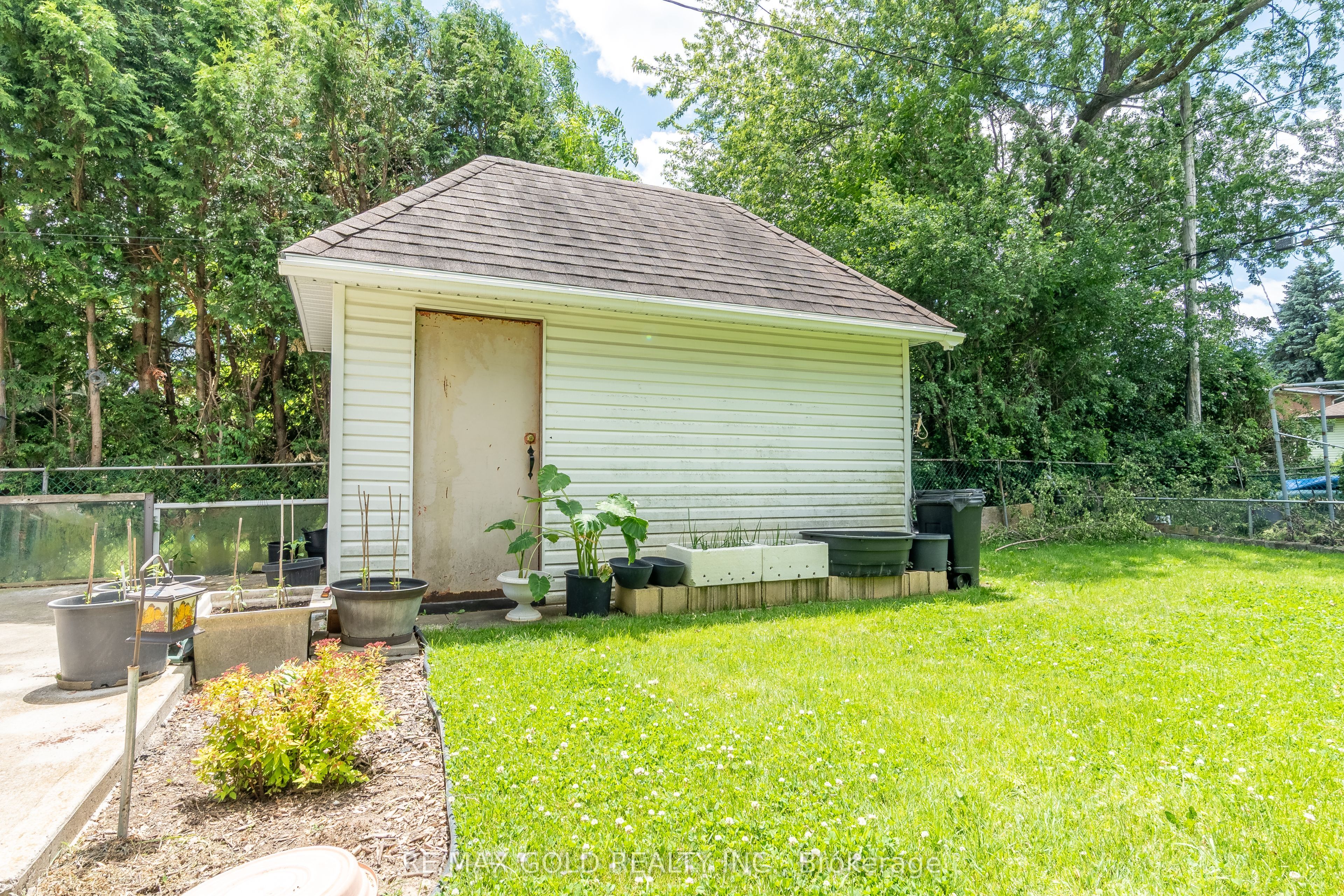 935 Willow Drive Property Photo 39