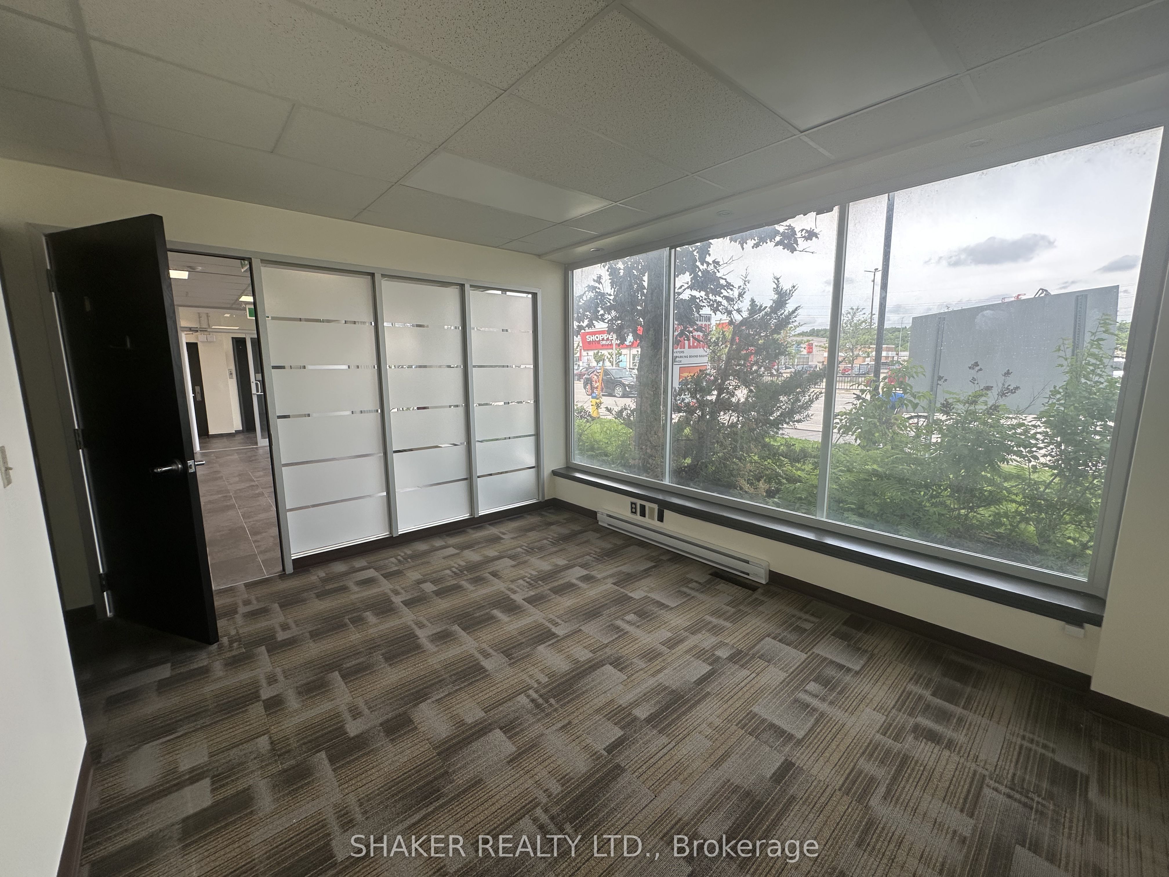 1296 Carling Avenue Property Photo 7