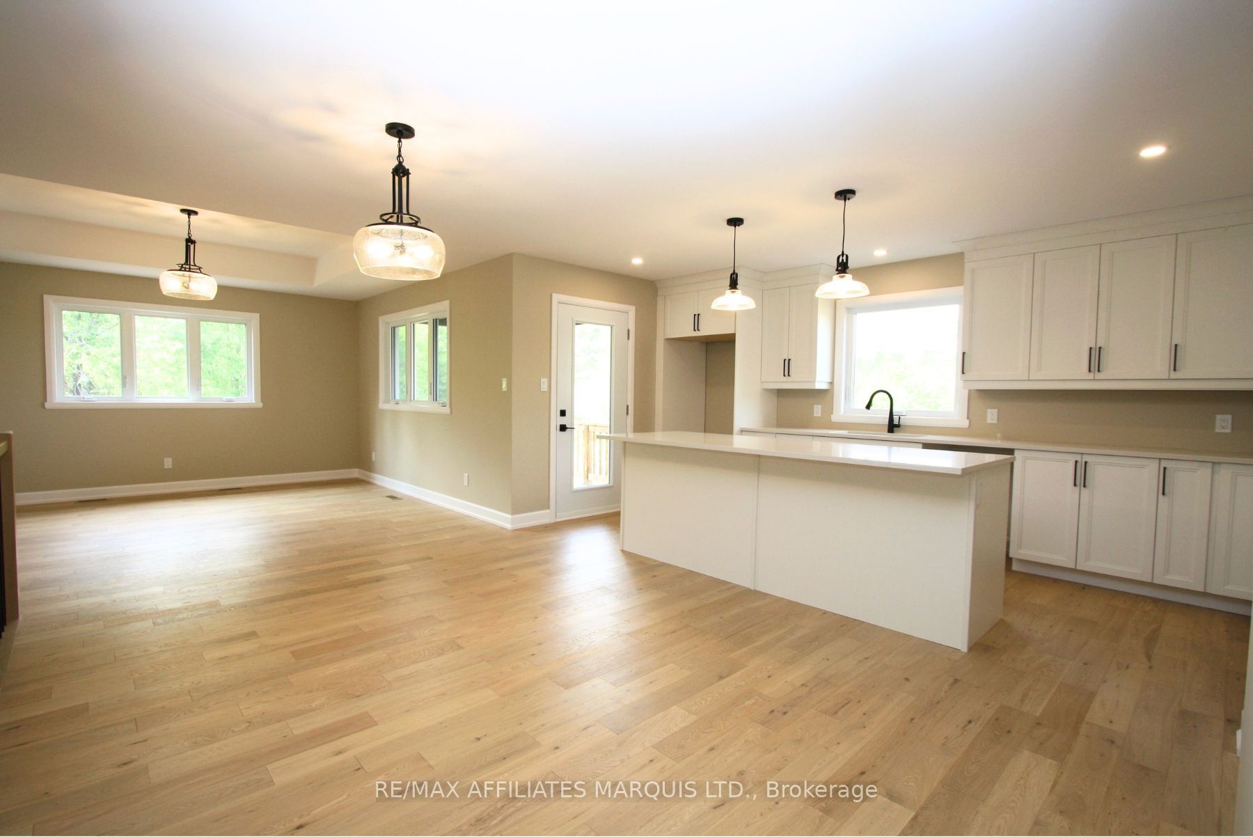 21477 Macgregor Drive Property Photo 3