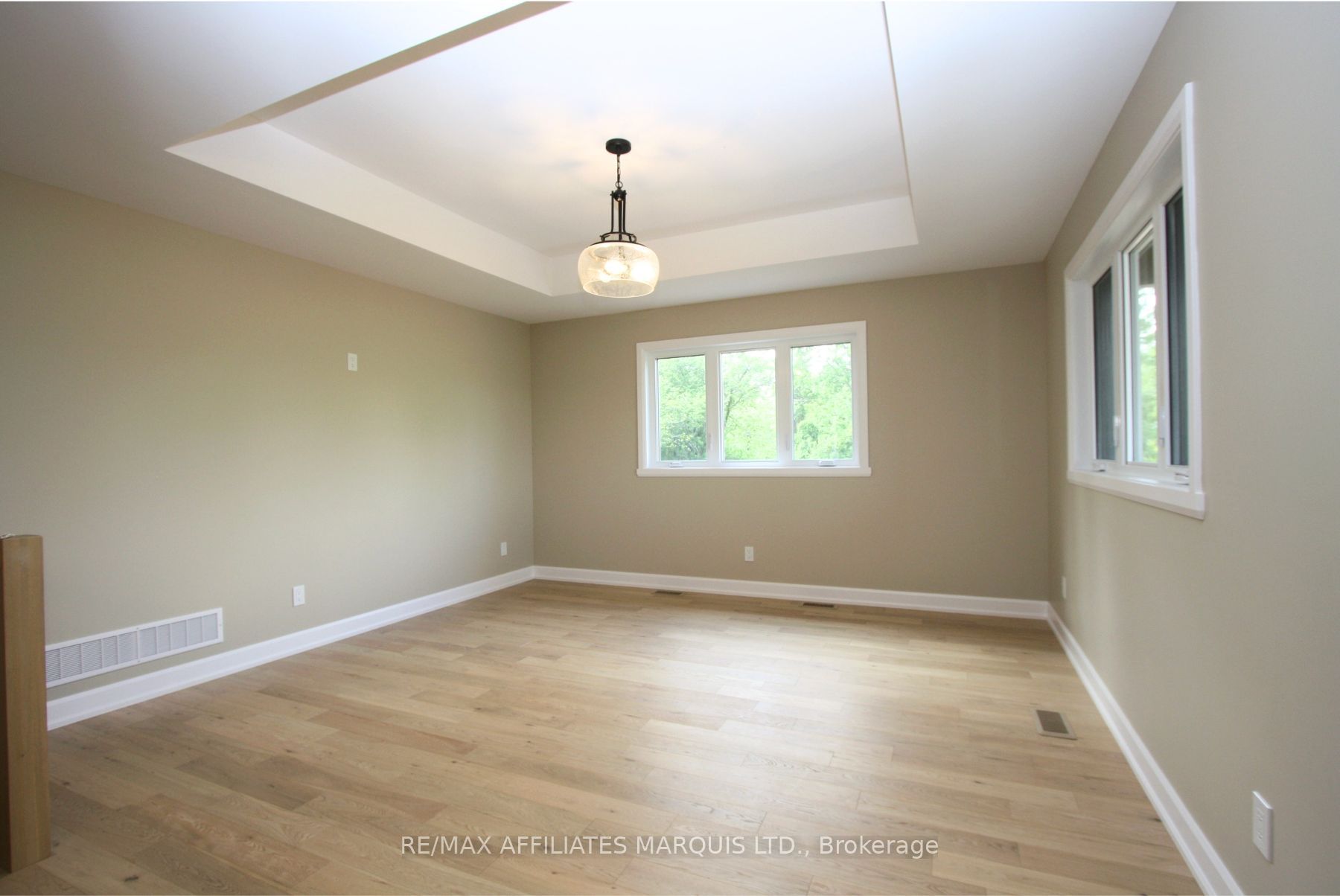 21477 Macgregor Drive Property Photo 5