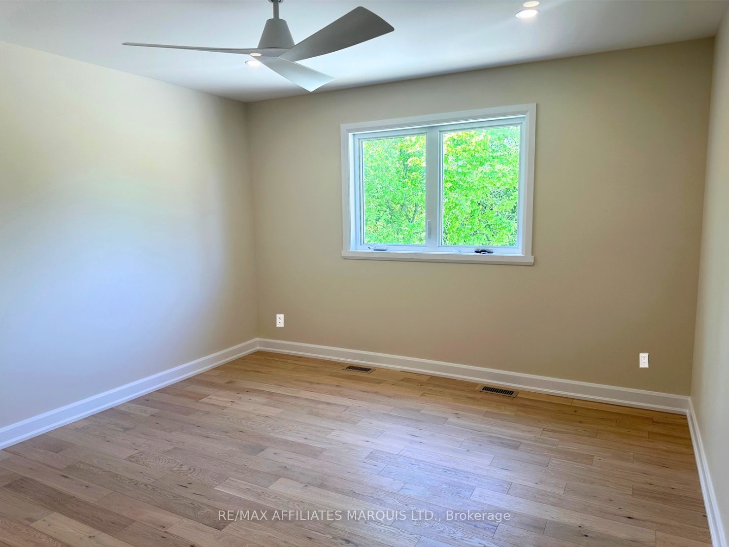 21477 Macgregor Drive Property Photo 7