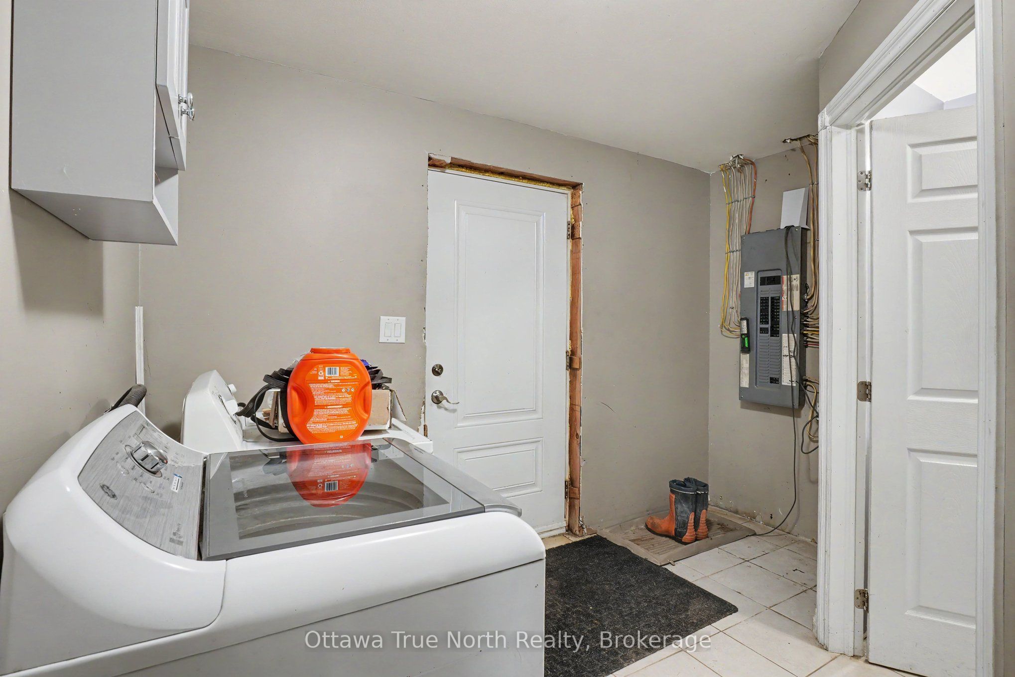 401 Kerford Road Property Photo 12