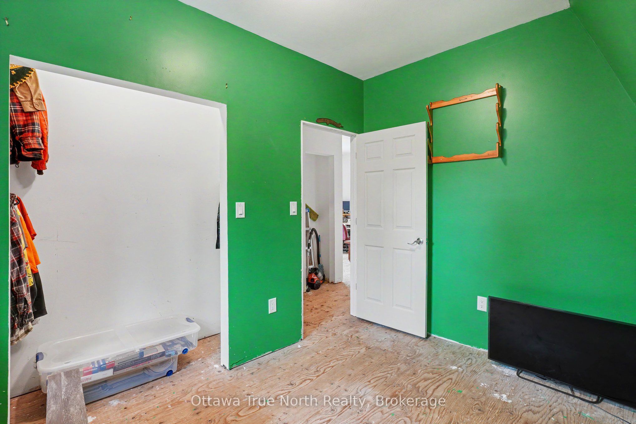 401 Kerford Road Property Photo 17