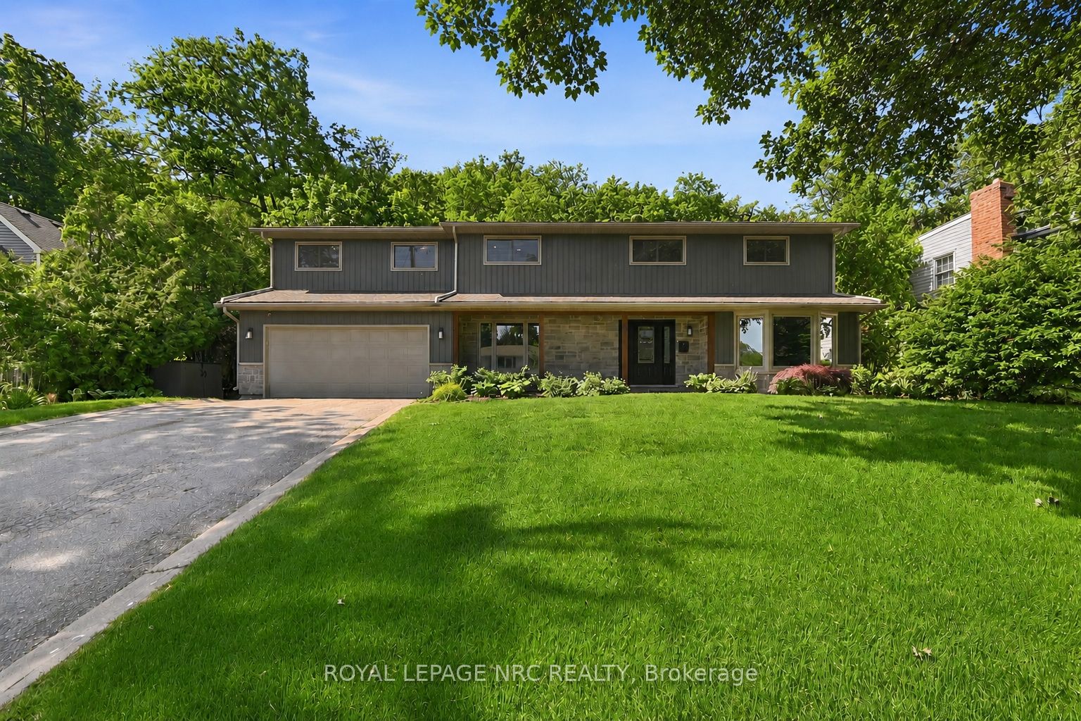 94 Dorchester Drive Property Photo 1