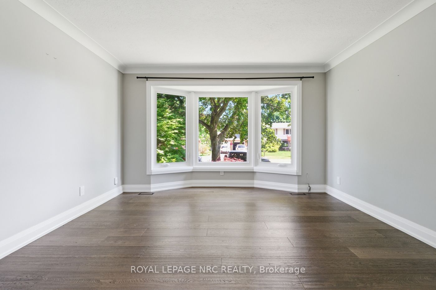 94 Dorchester Drive Property Photo 6