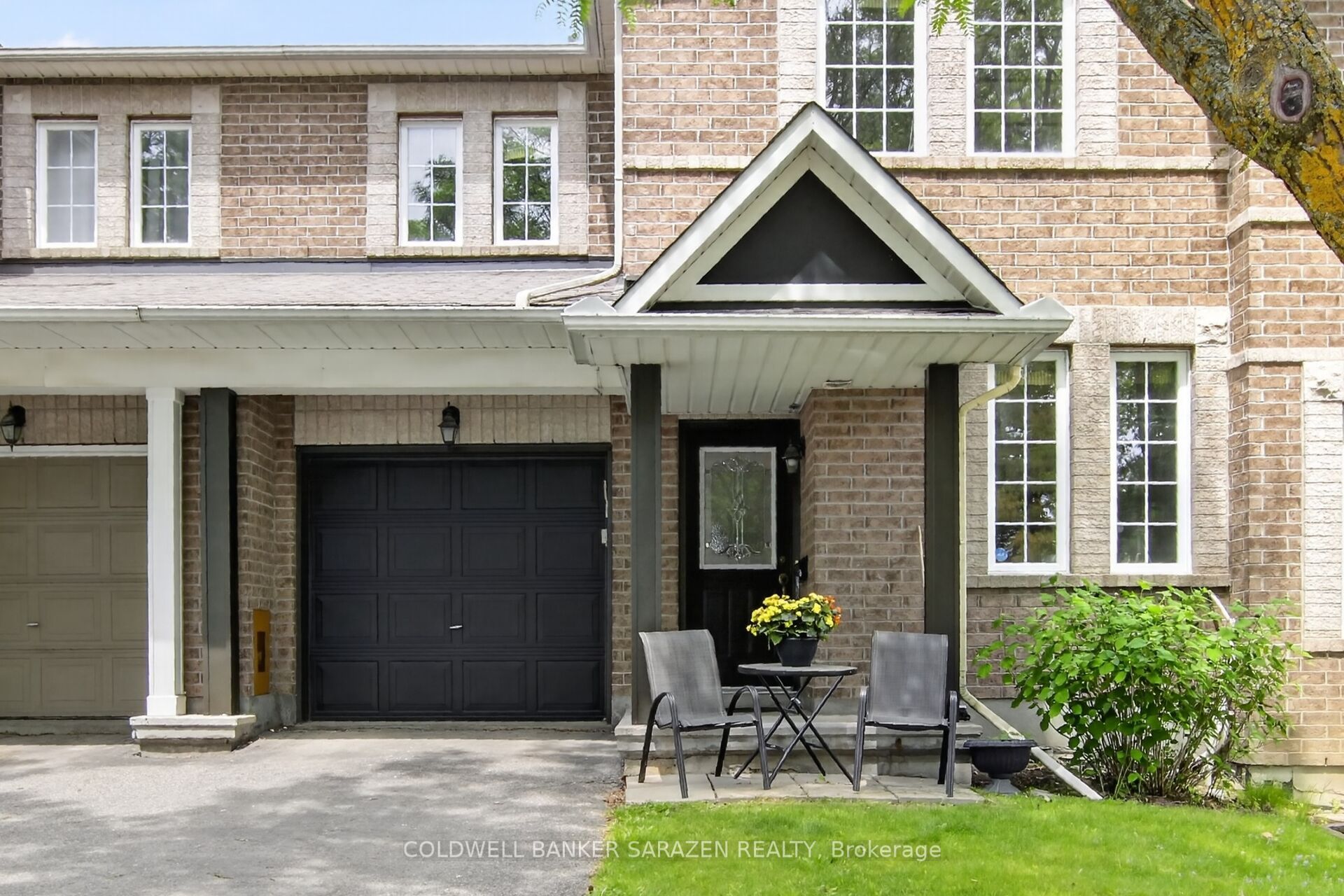 7 Barnstone Drive Property Photo 2