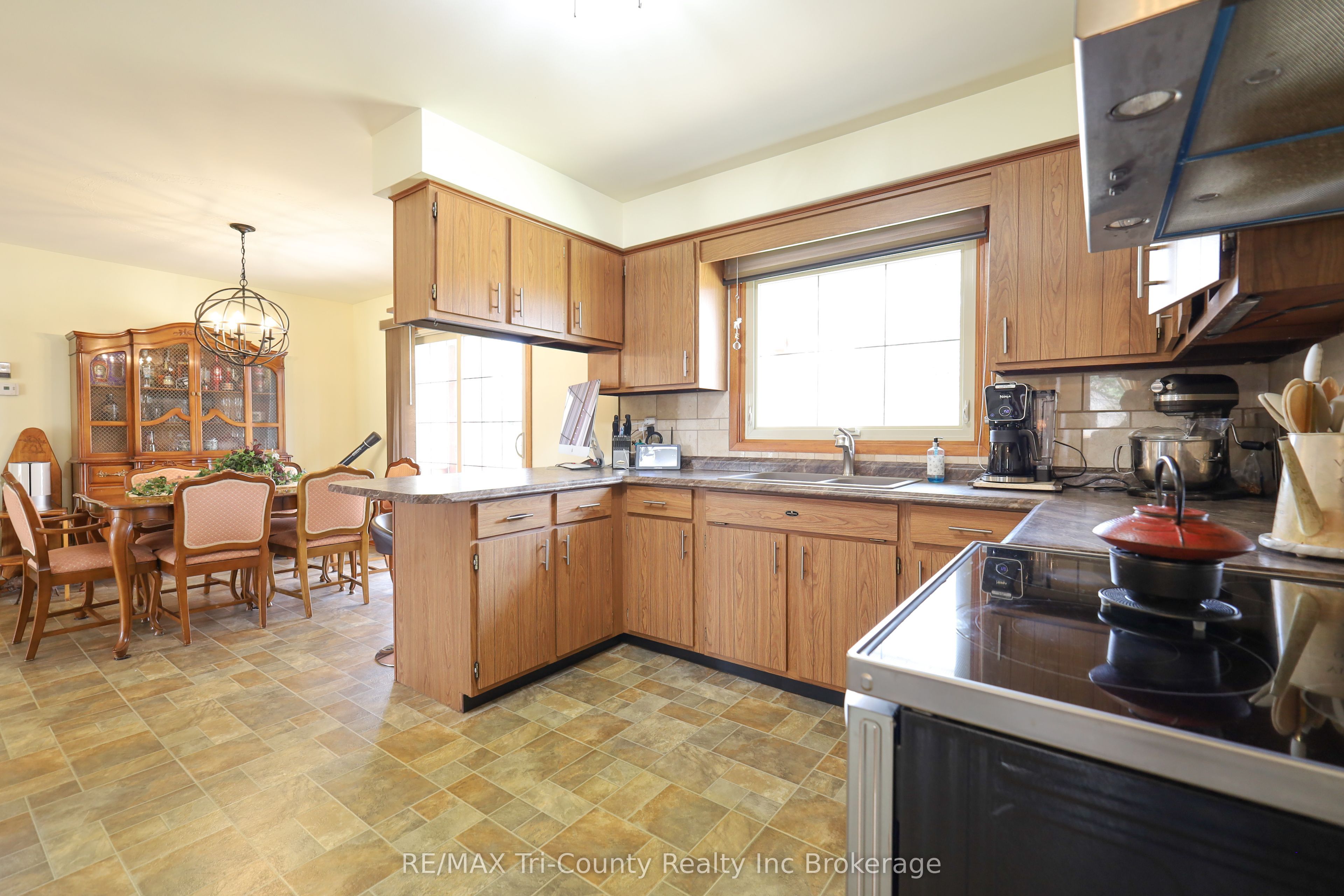 9113 Plank Road Property Photo 5