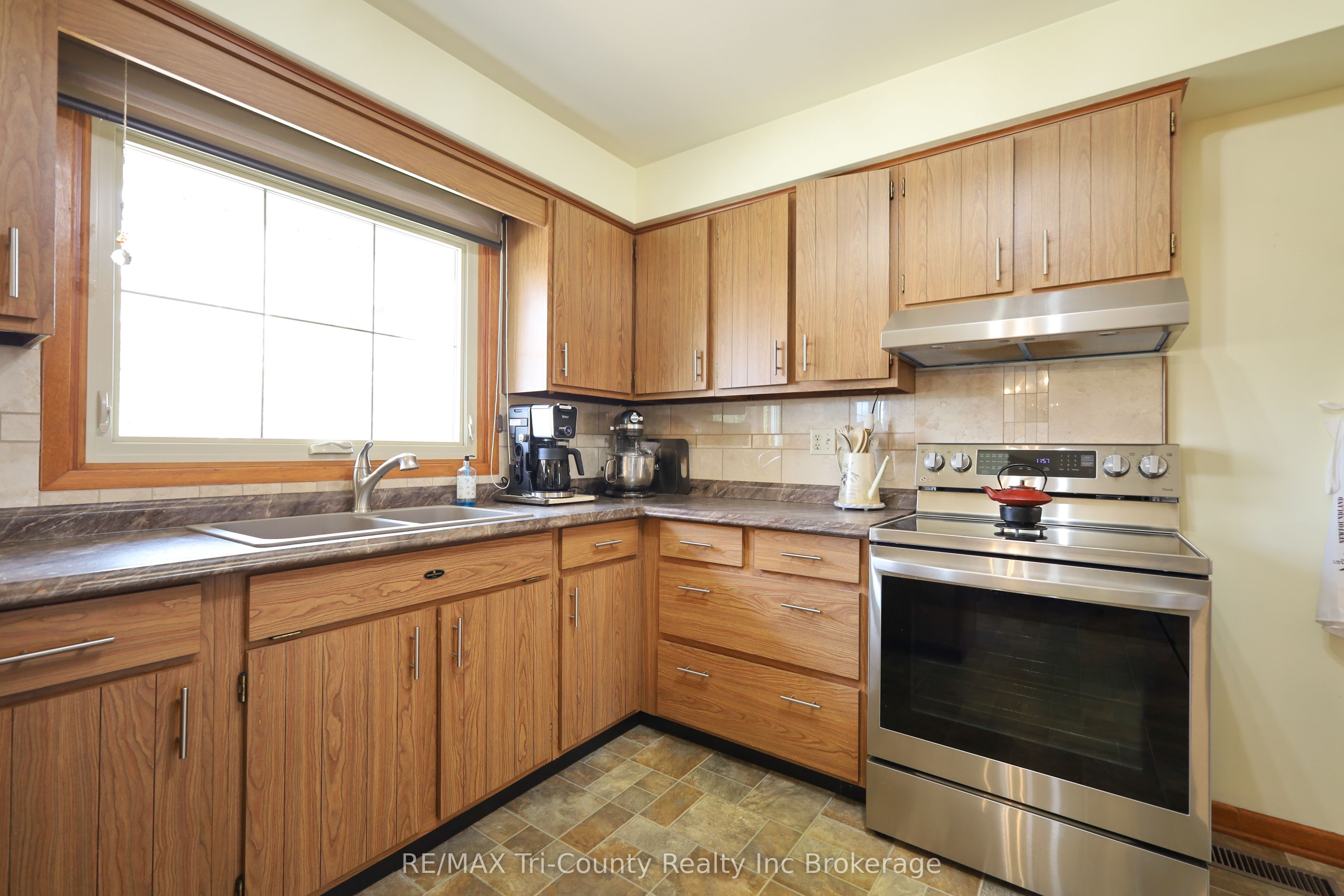 9113 Plank Road Property Photo 6