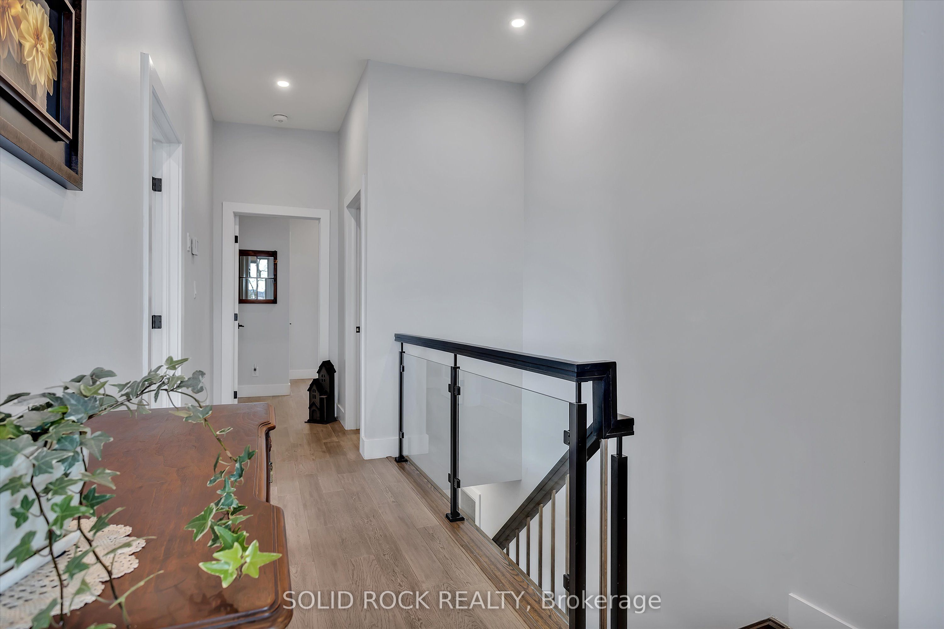 506 Catchmore Road Property Photo 15