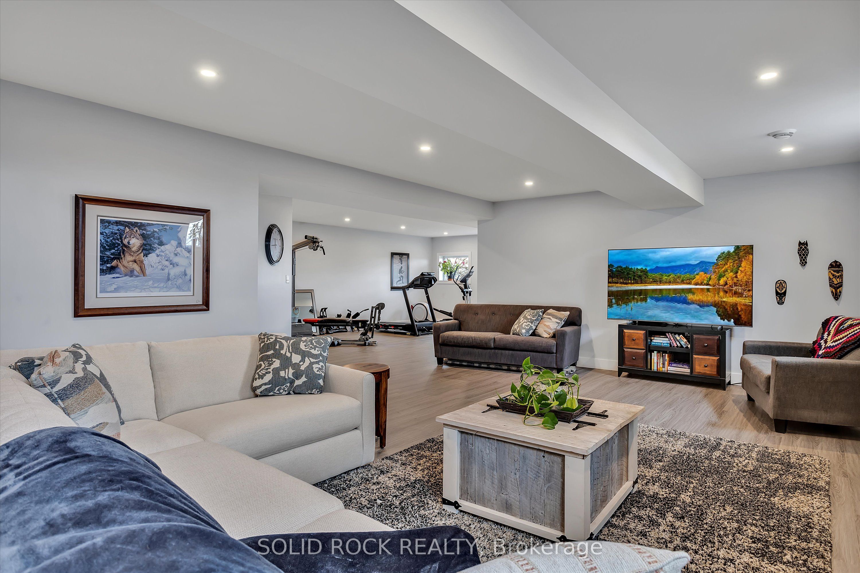 506 Catchmore Road Property Photo 27