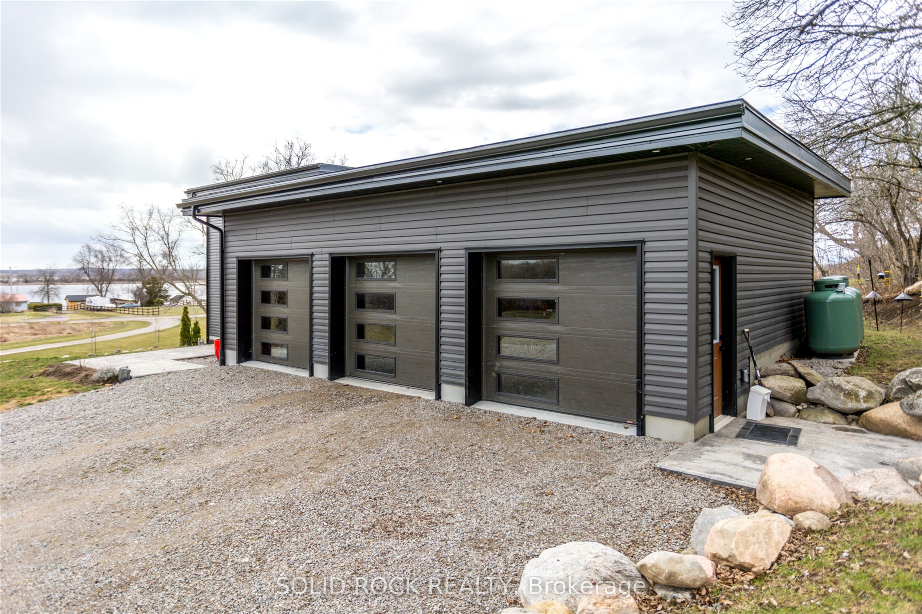 506 Catchmore Road Property Photo 33