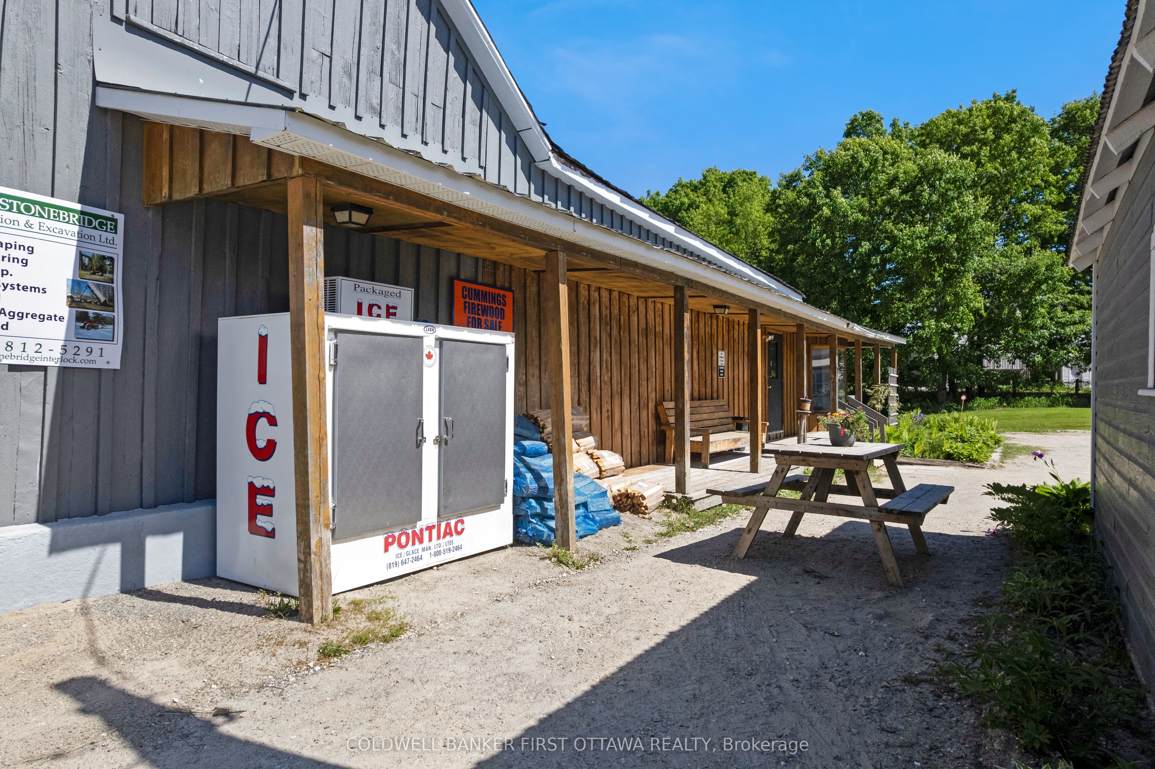 5639 Mcdonalds Corners Road Property Photo 33