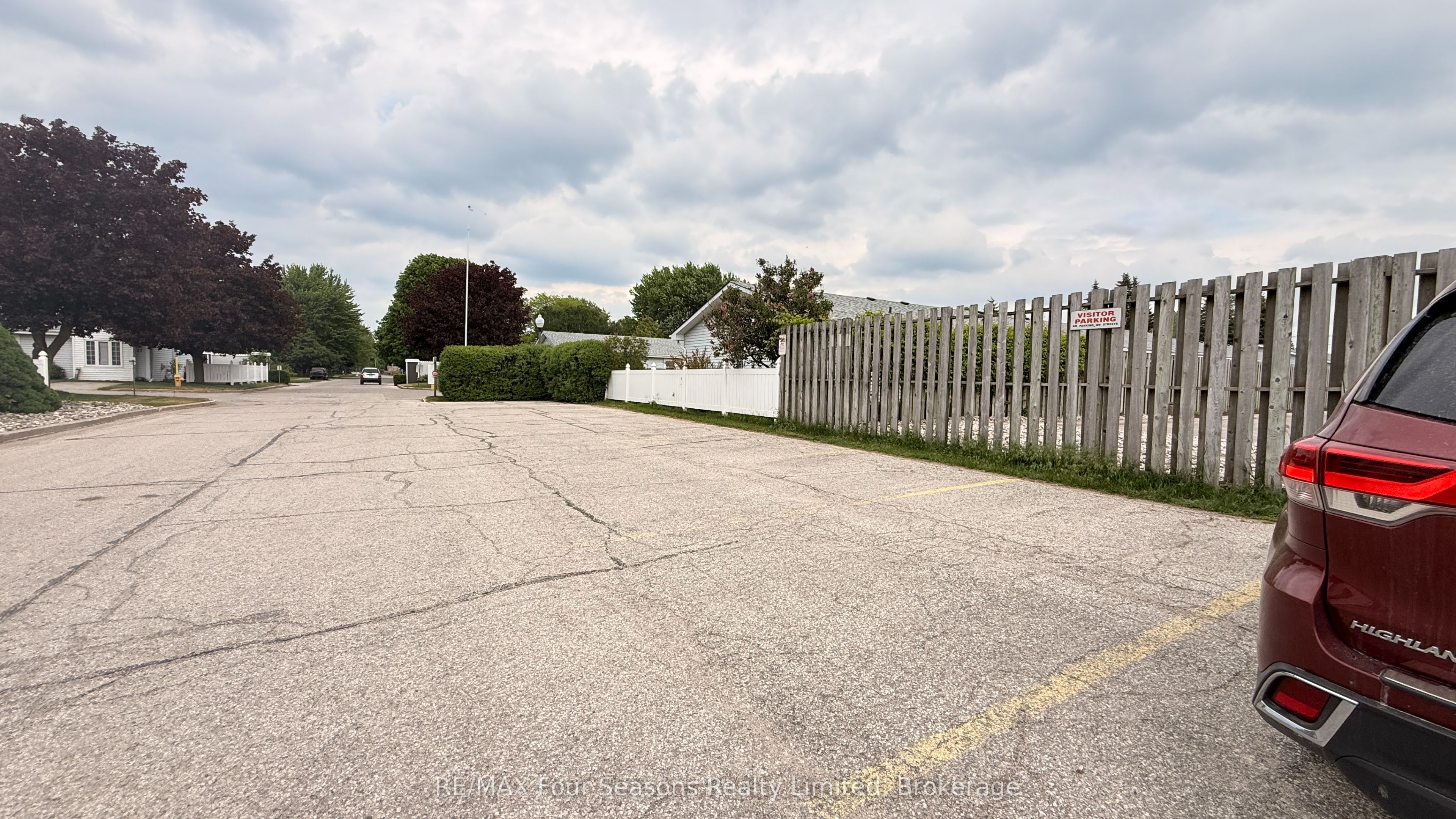 303 Waterloo Street 50 Property Photo 8