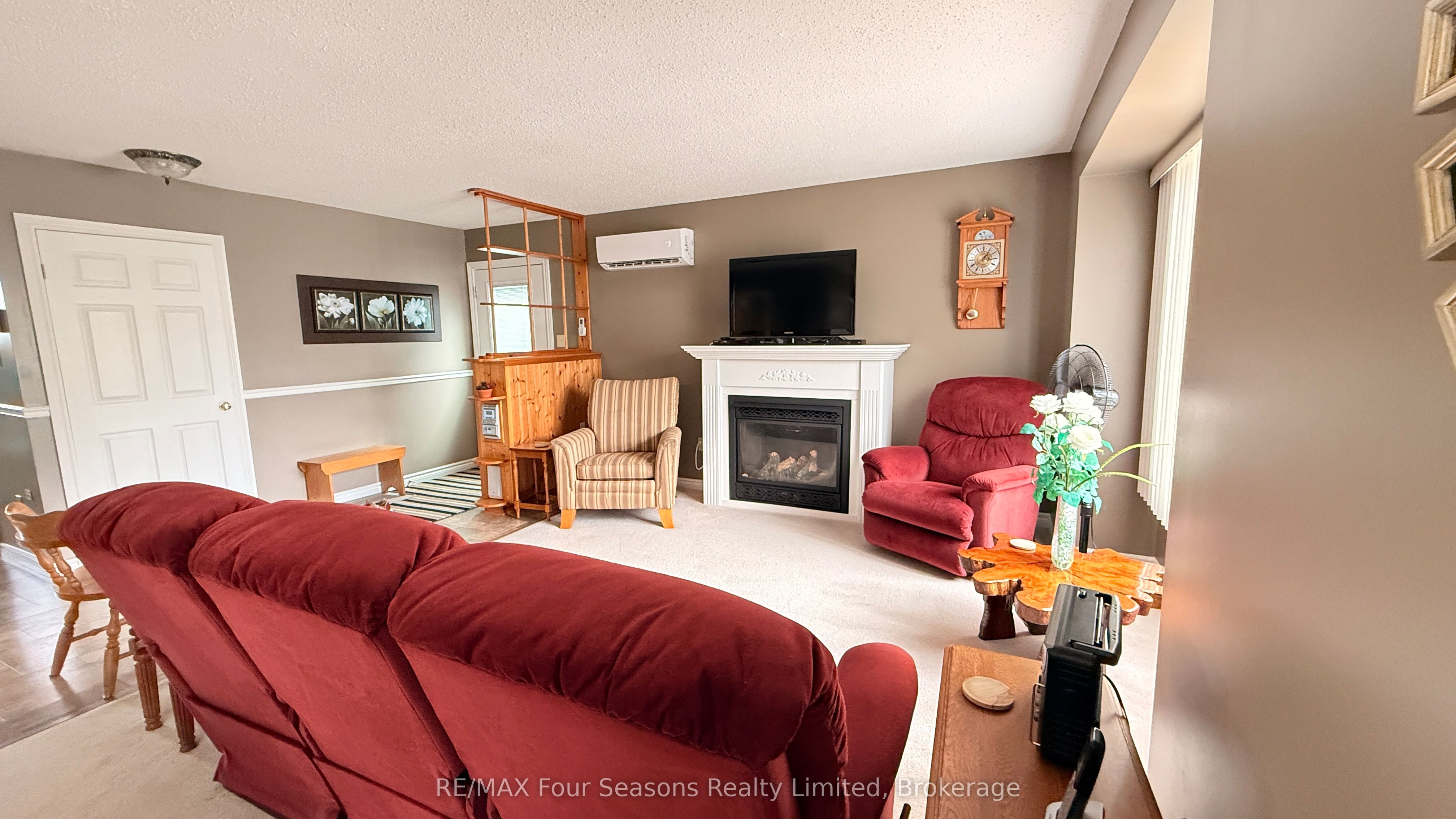 303 Waterloo Street 50 Property Photo 12