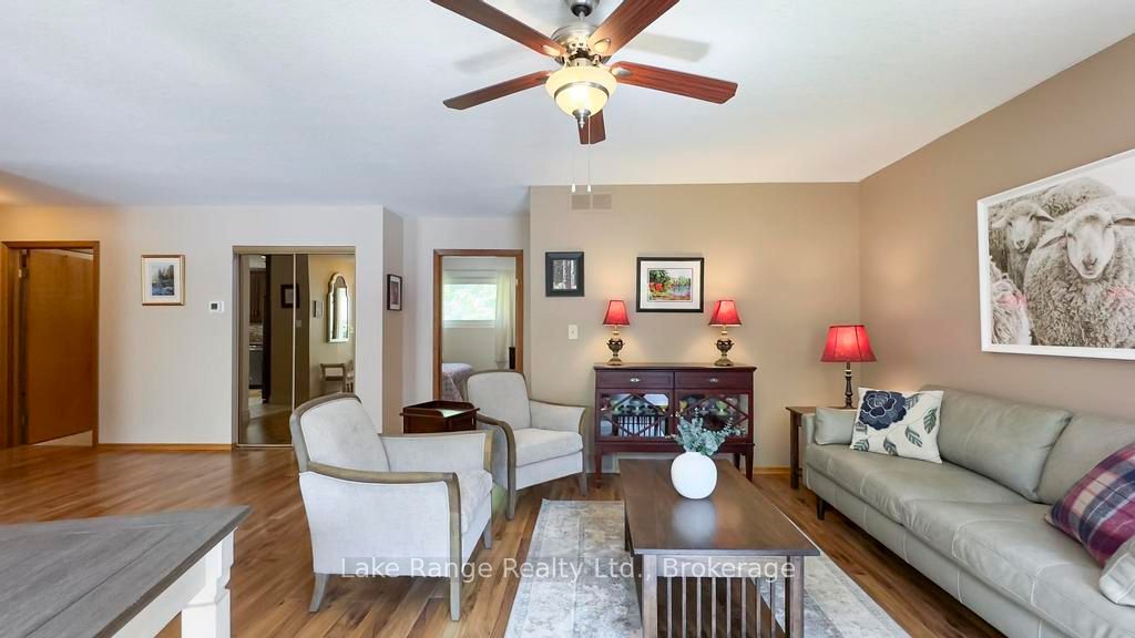 201 Shadywood Crescent Property Photo 9