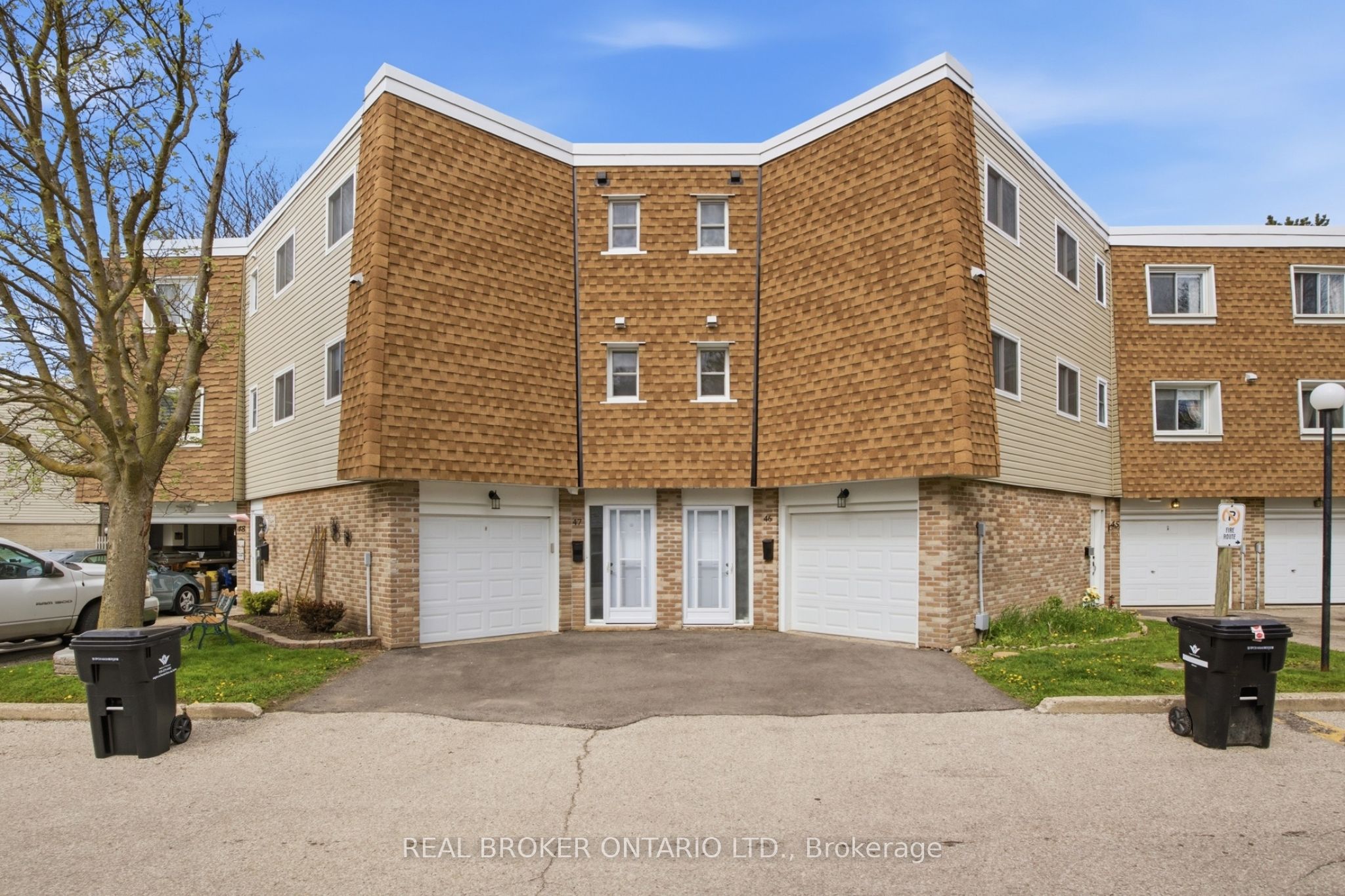 60 Elmsdale Drive 46 Property Photo 2