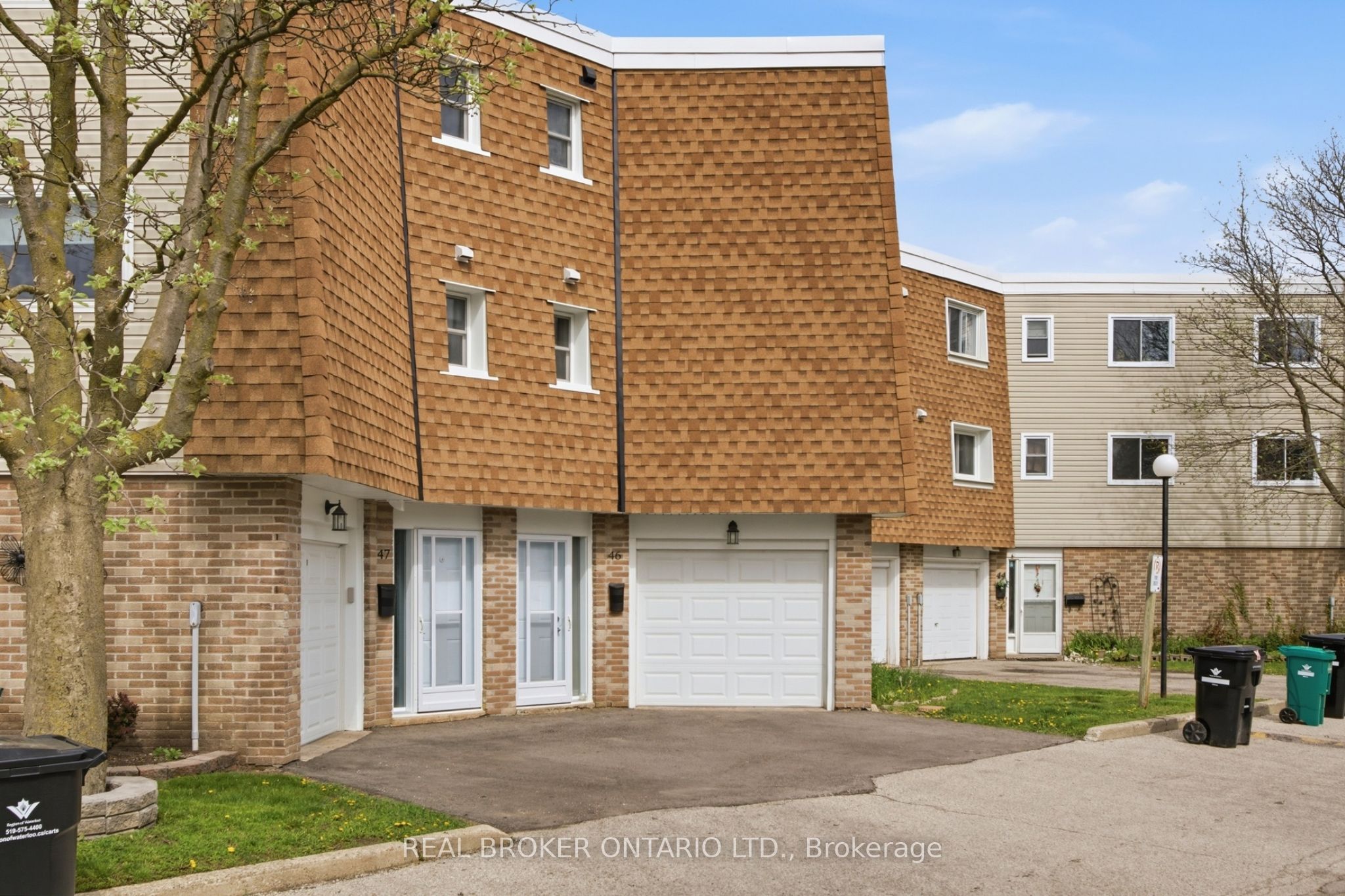 60 Elmsdale Drive 46 Property Photo 3