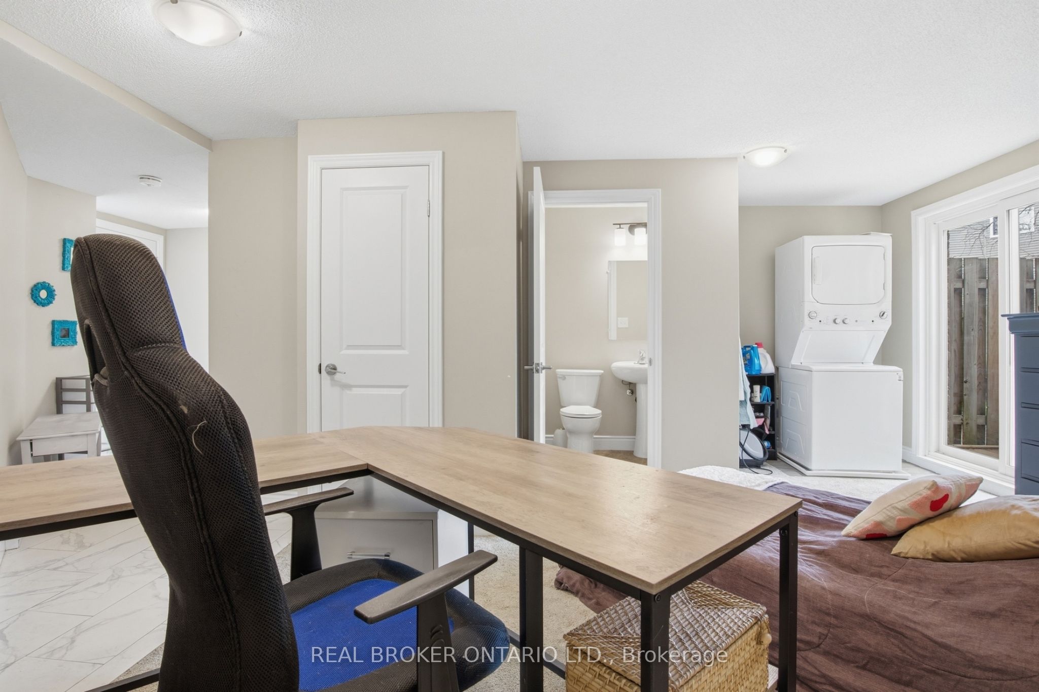 60 Elmsdale Drive 46 Property Photo 12