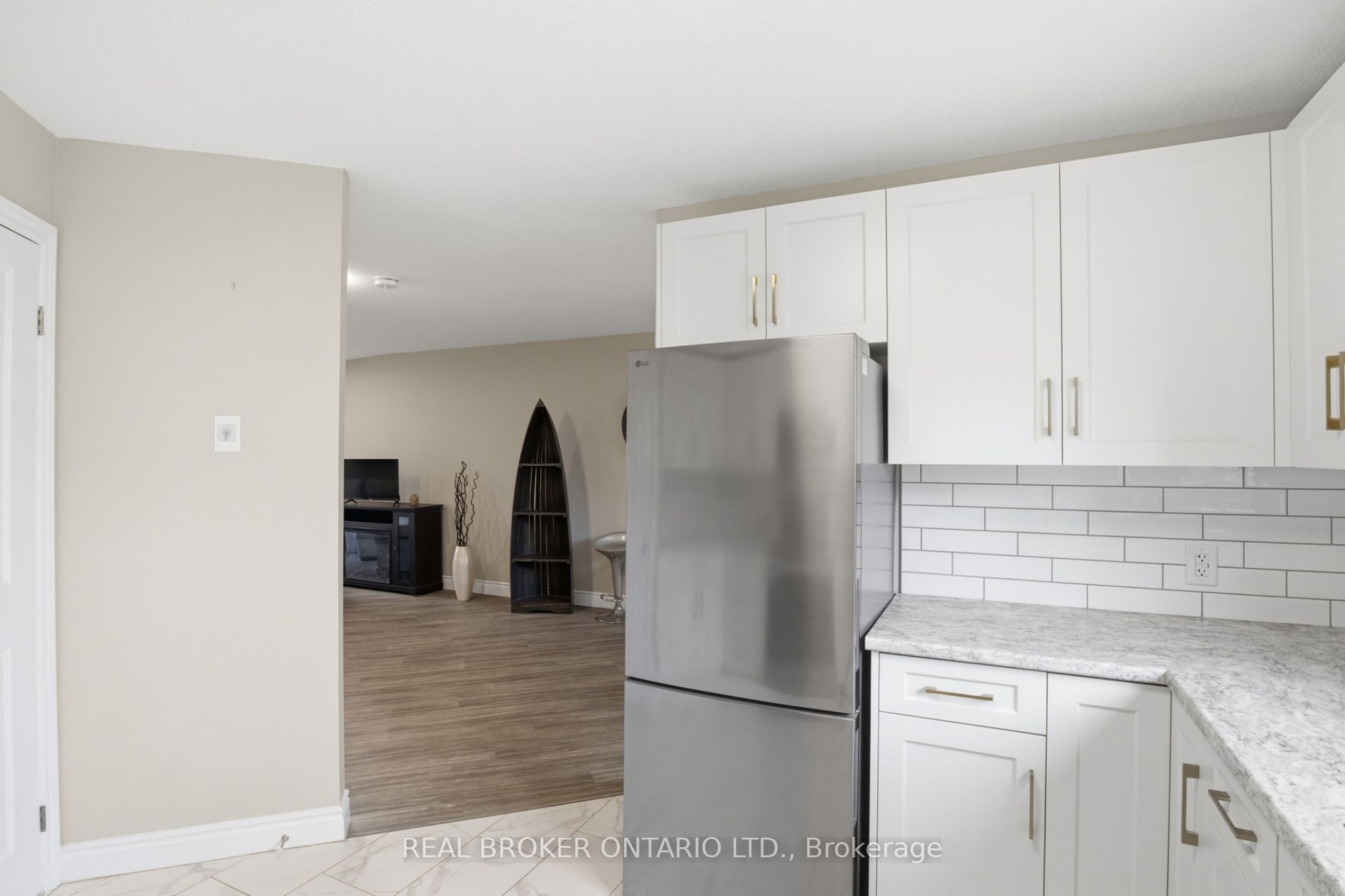 60 Elmsdale Drive 46 Property Photo 22