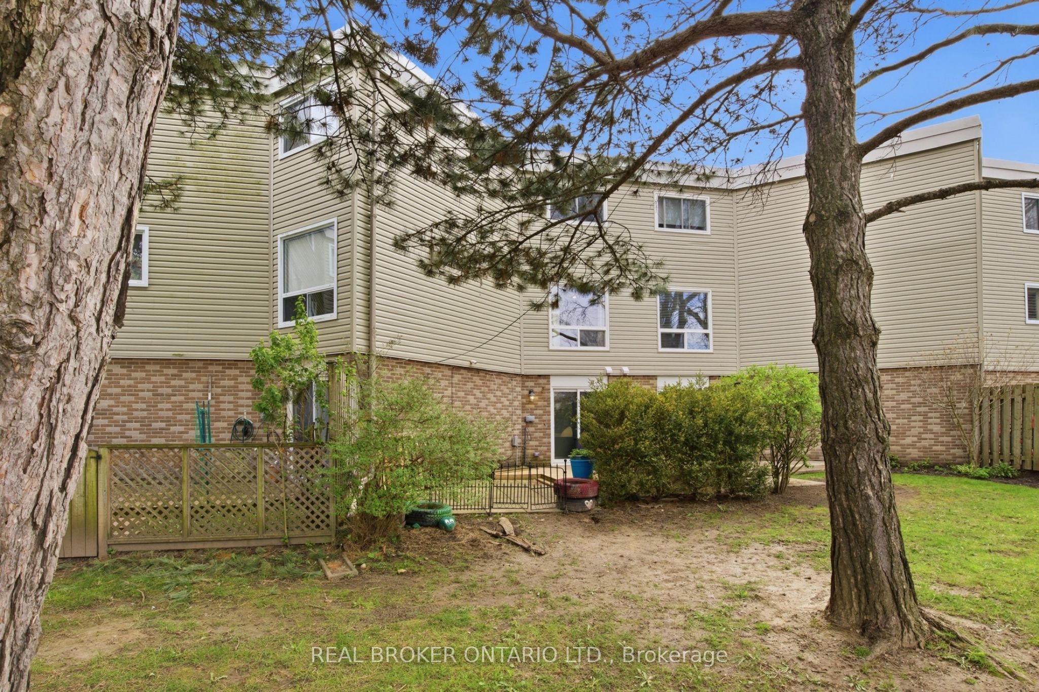 60 Elmsdale Drive 46 Property Photo 40