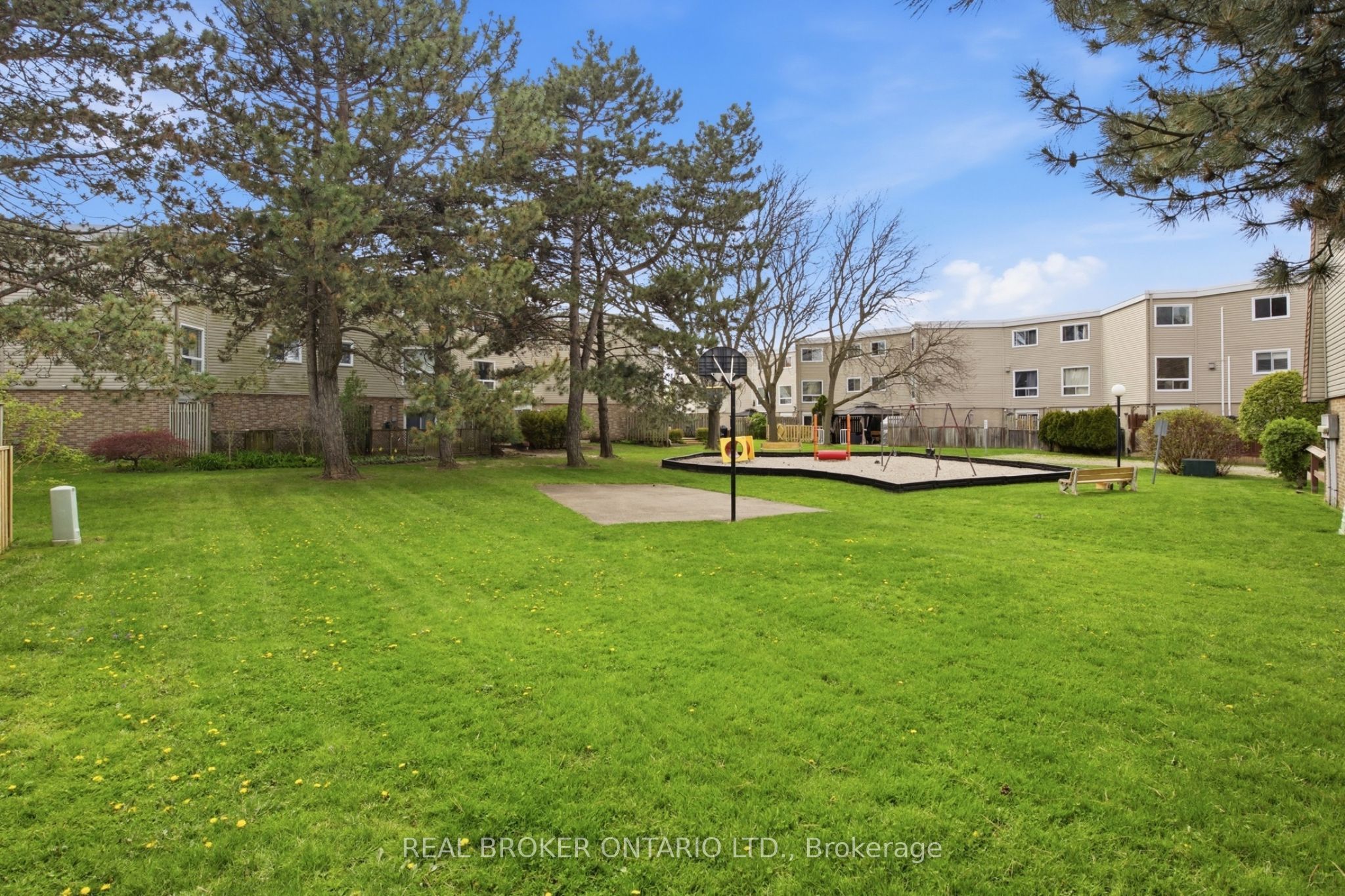 60 Elmsdale Drive 46 Property Photo 41