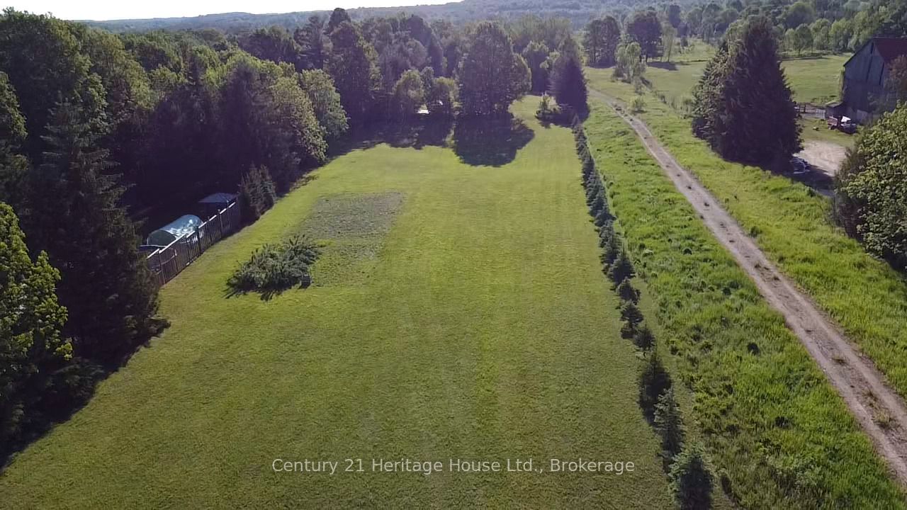 395551 2 Concession Property Photo 11