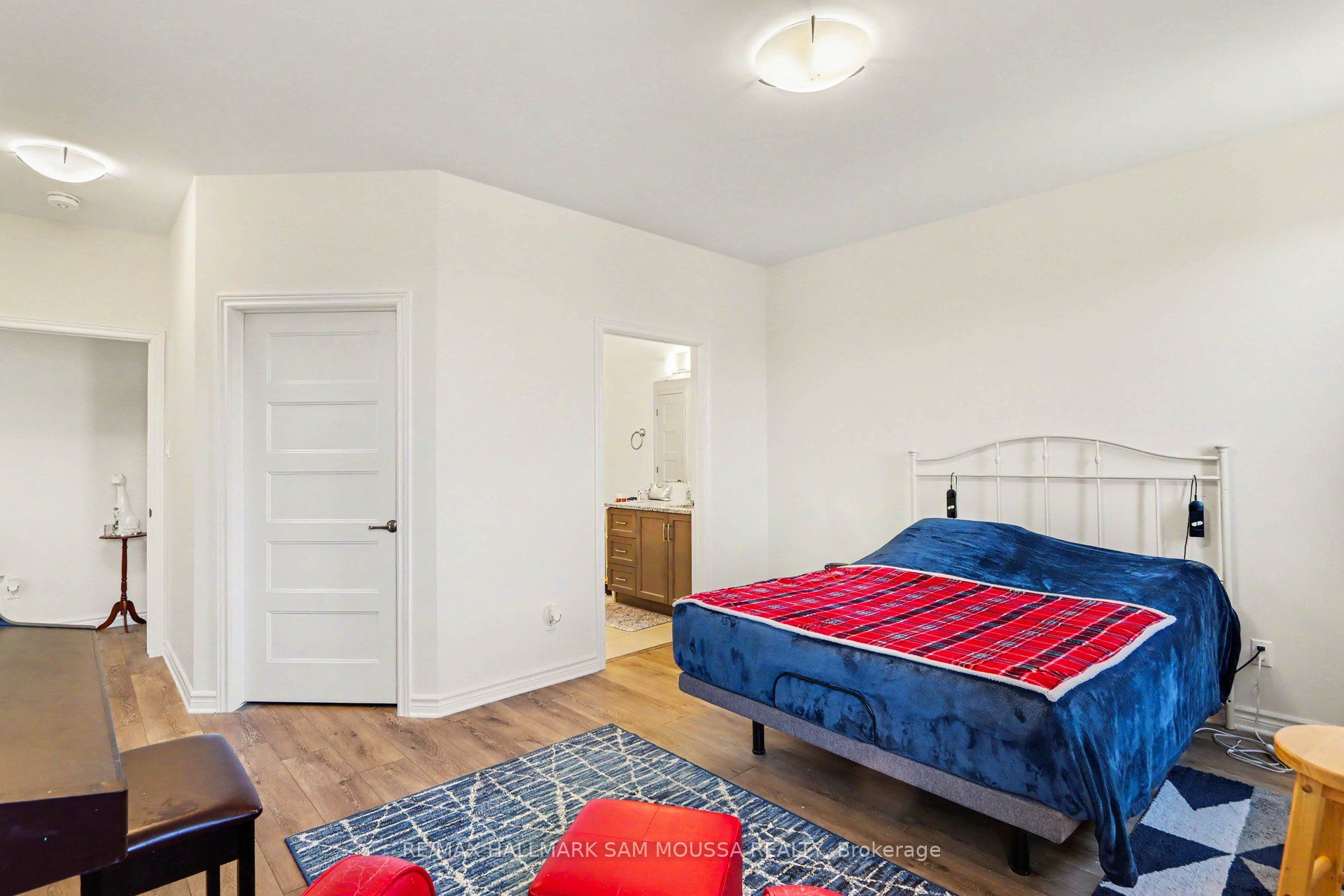 656 Bracewell Street Property Photo 19