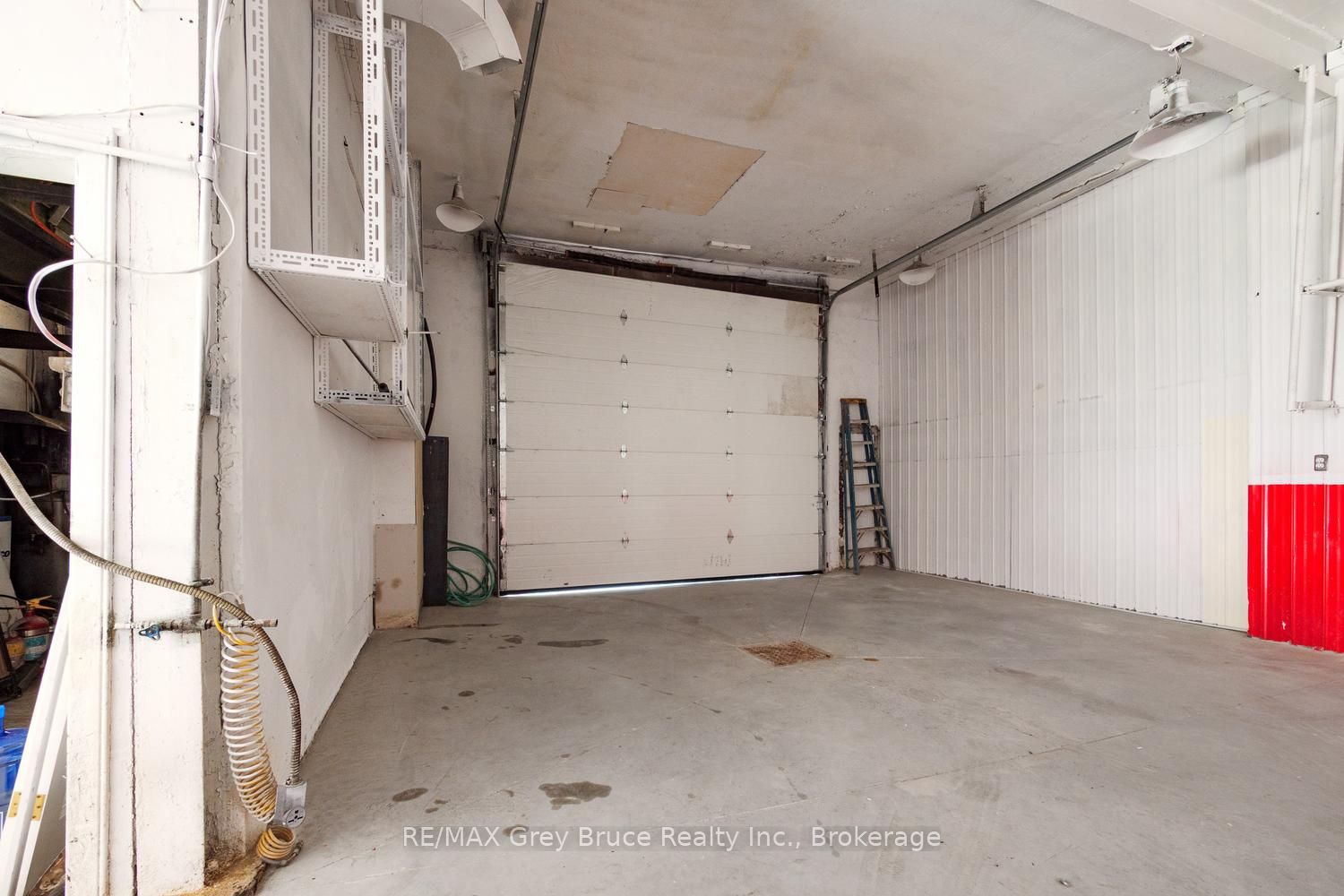 17 1st Ave N Property Photo 19