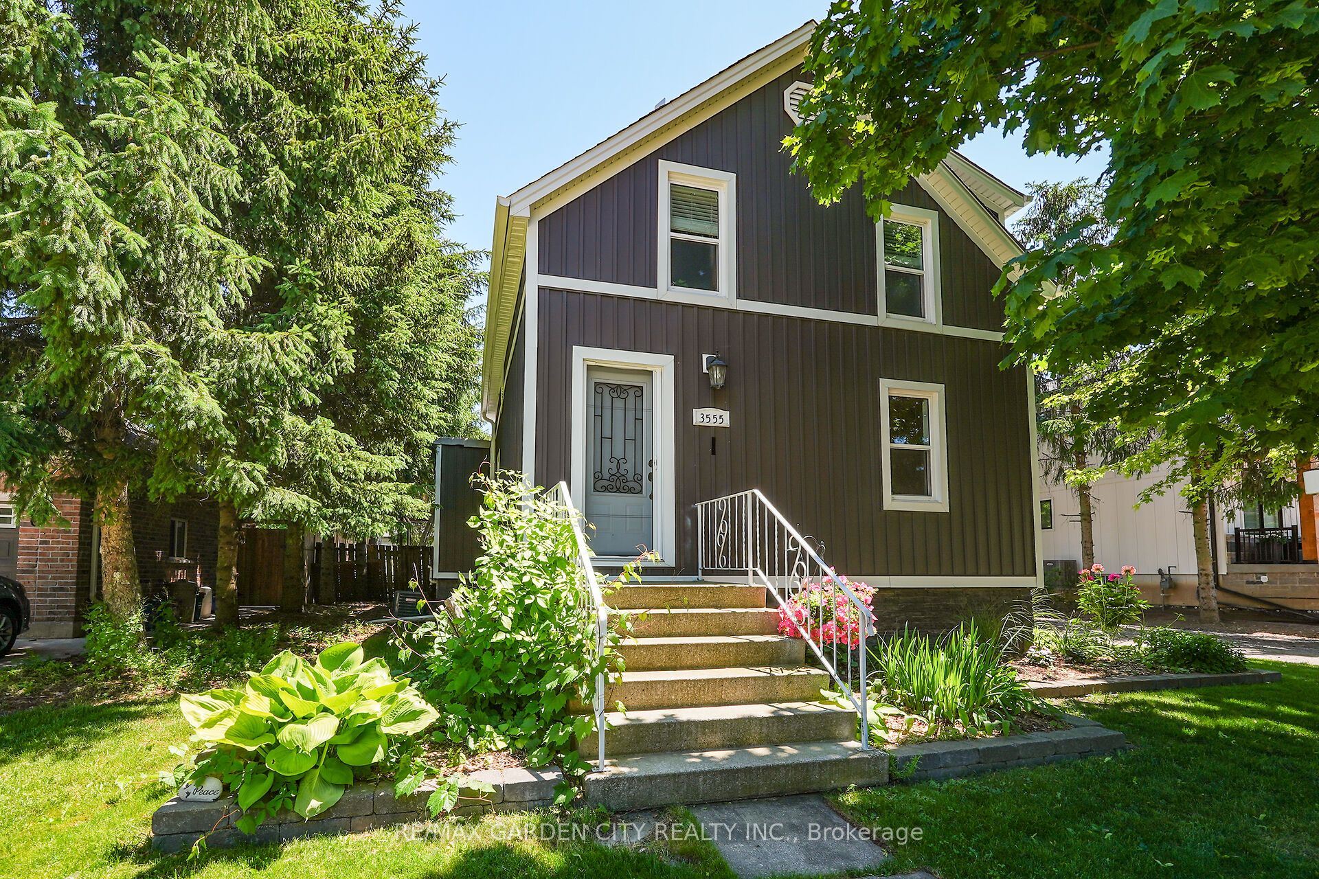 3555 Campden Road Property Photo 1