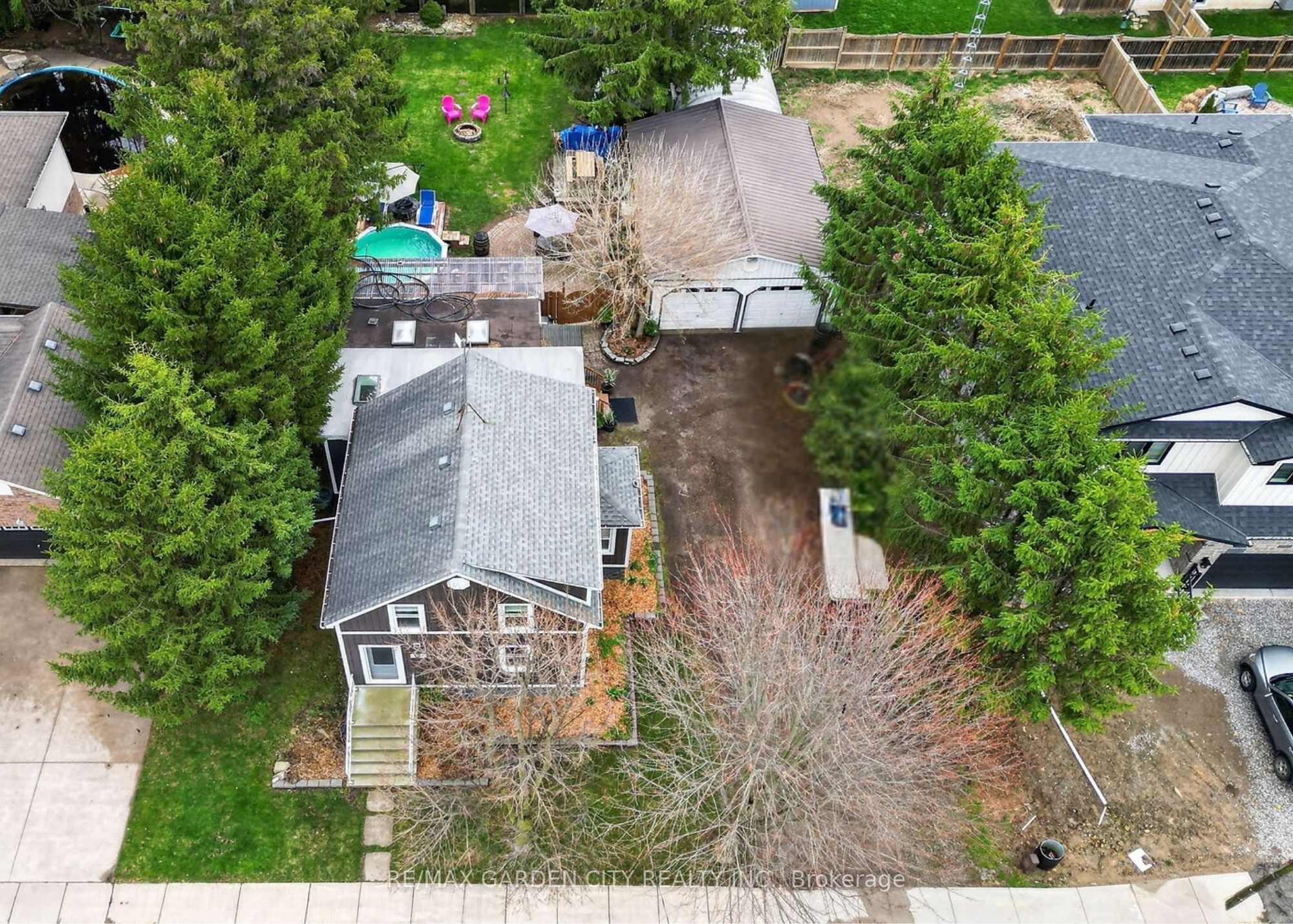 3555 Campden Road Property Photo 5