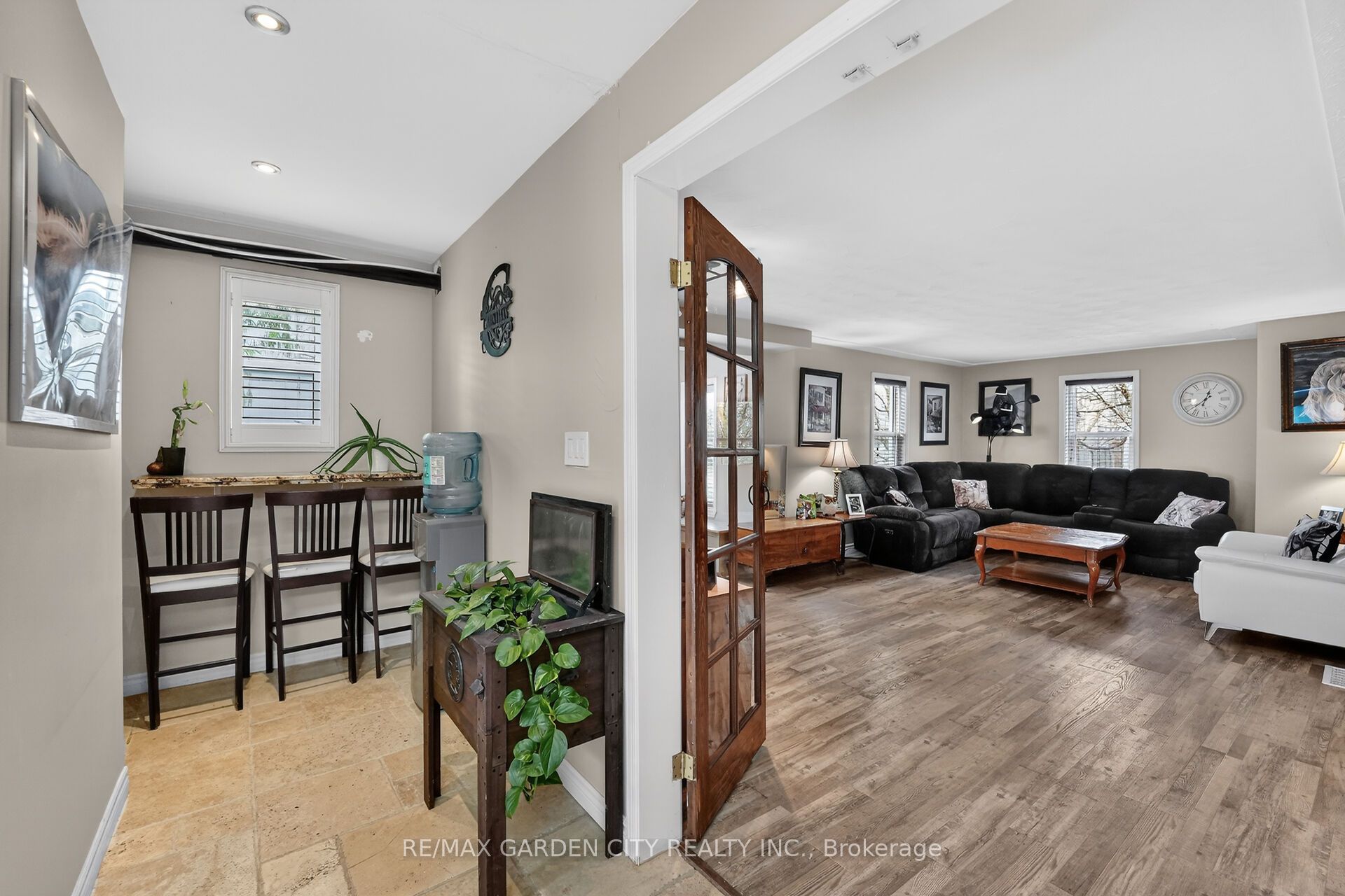 3555 Campden Road Property Photo 11