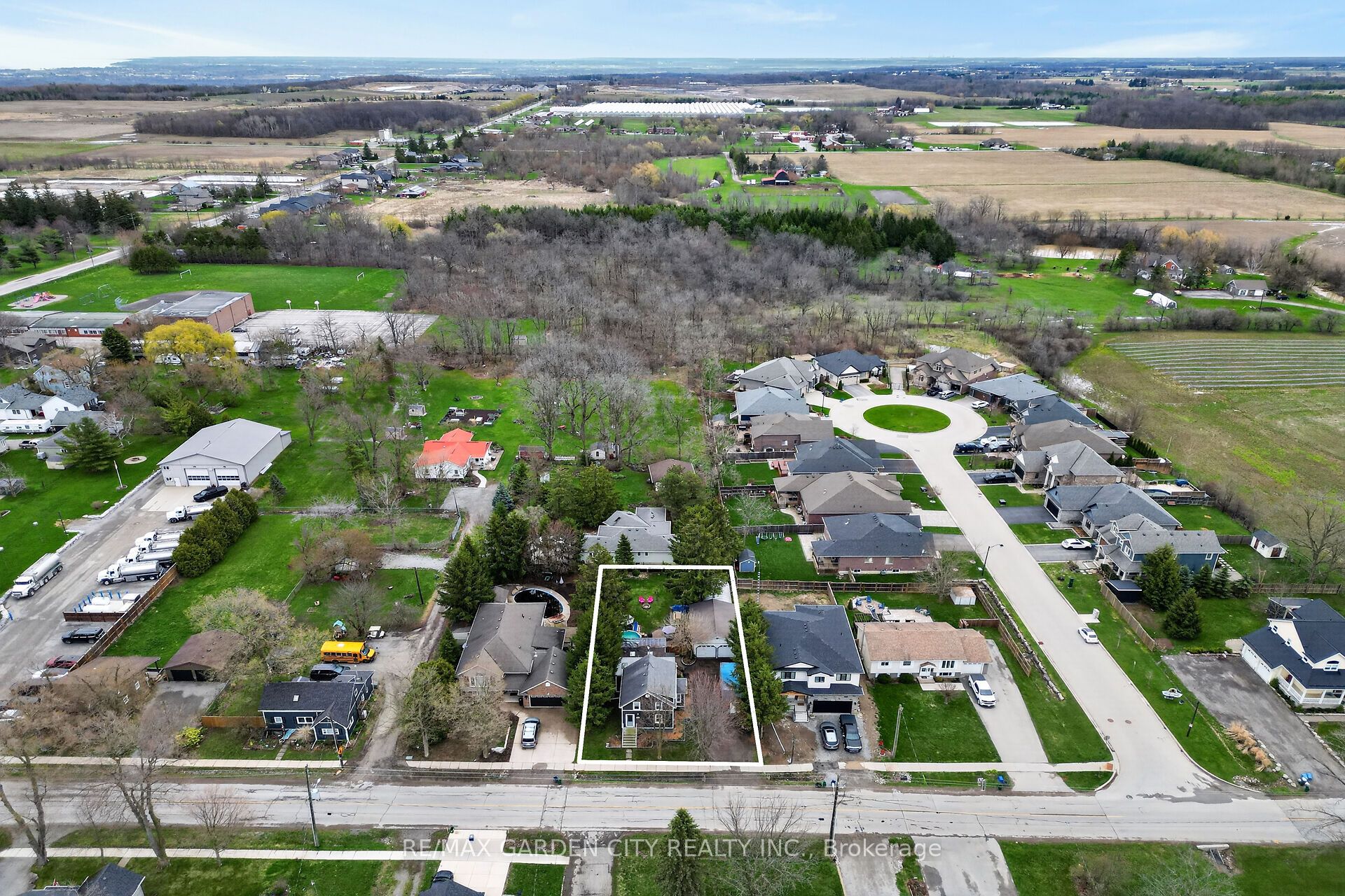 3555 Campden Road Property Photo 41