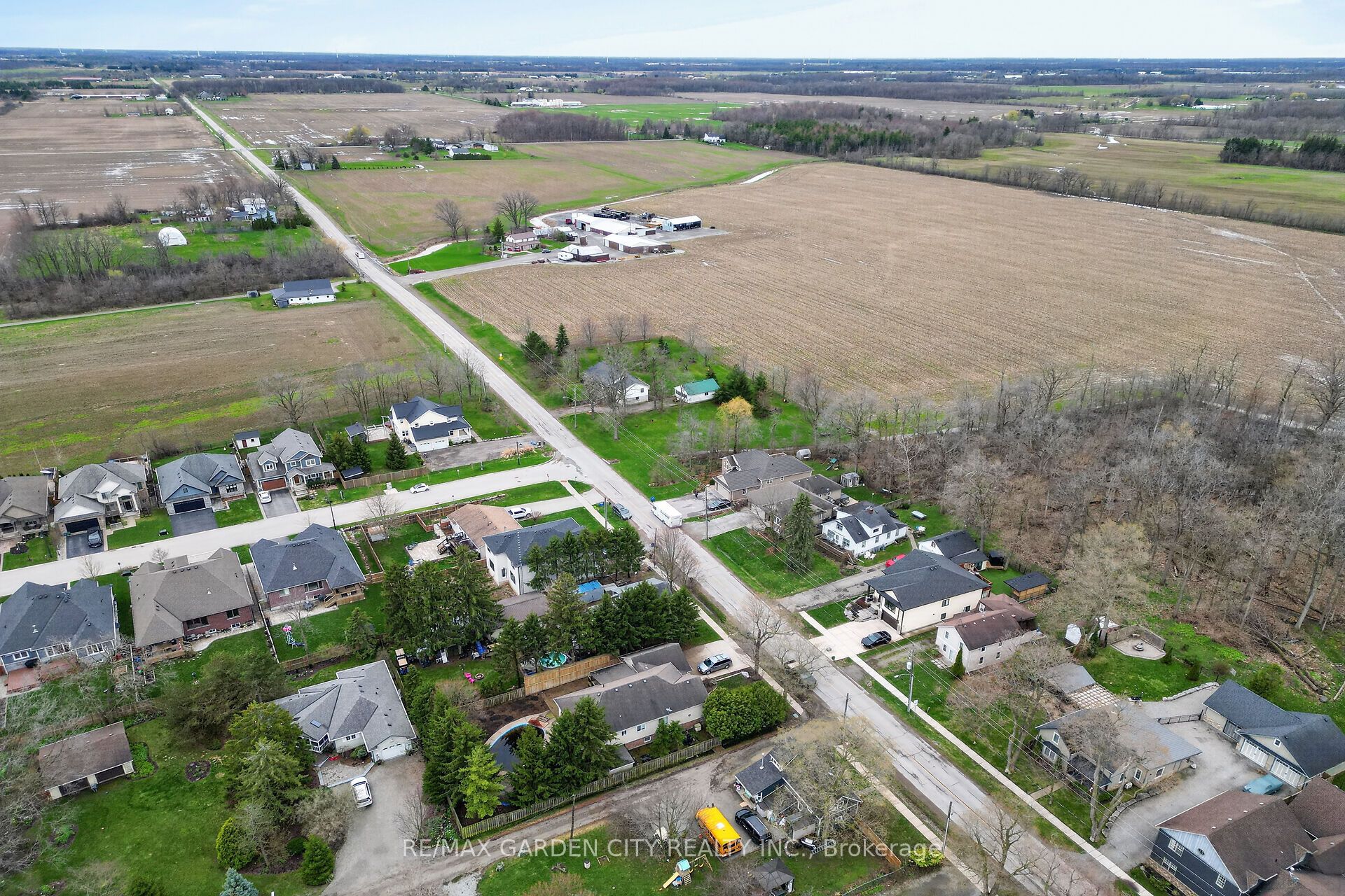 3555 Campden Road Property Photo 44