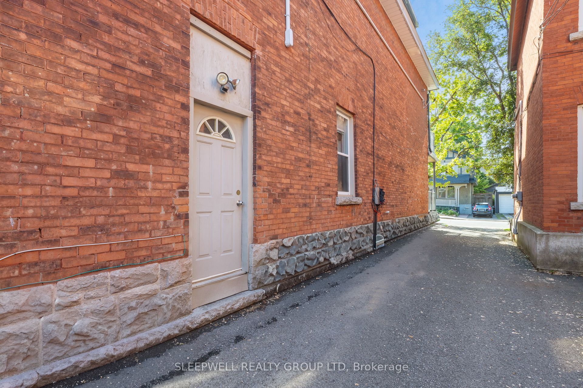 389 Daly Avenue Property Photo 33