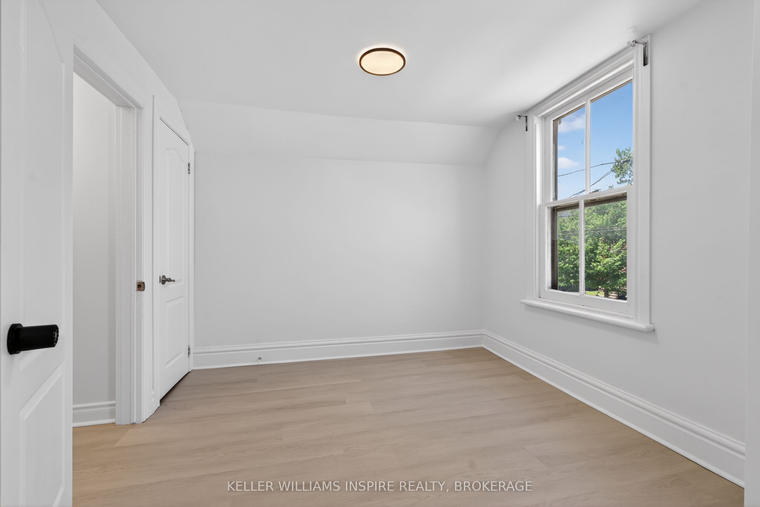 512 Johnson Street Property Photo 20