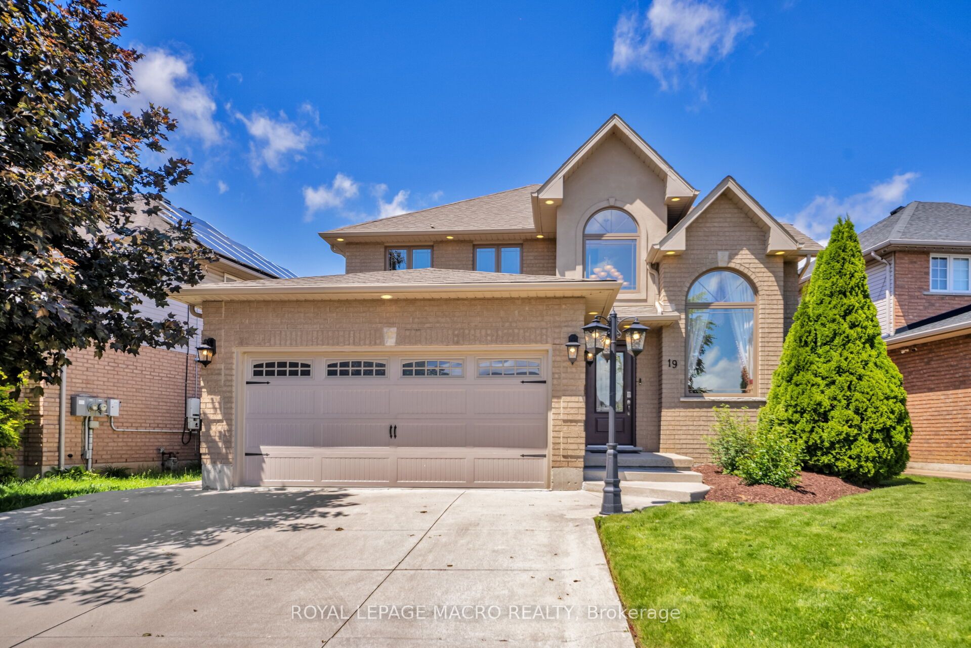 19 Sonata Avenue Property Photo 1
