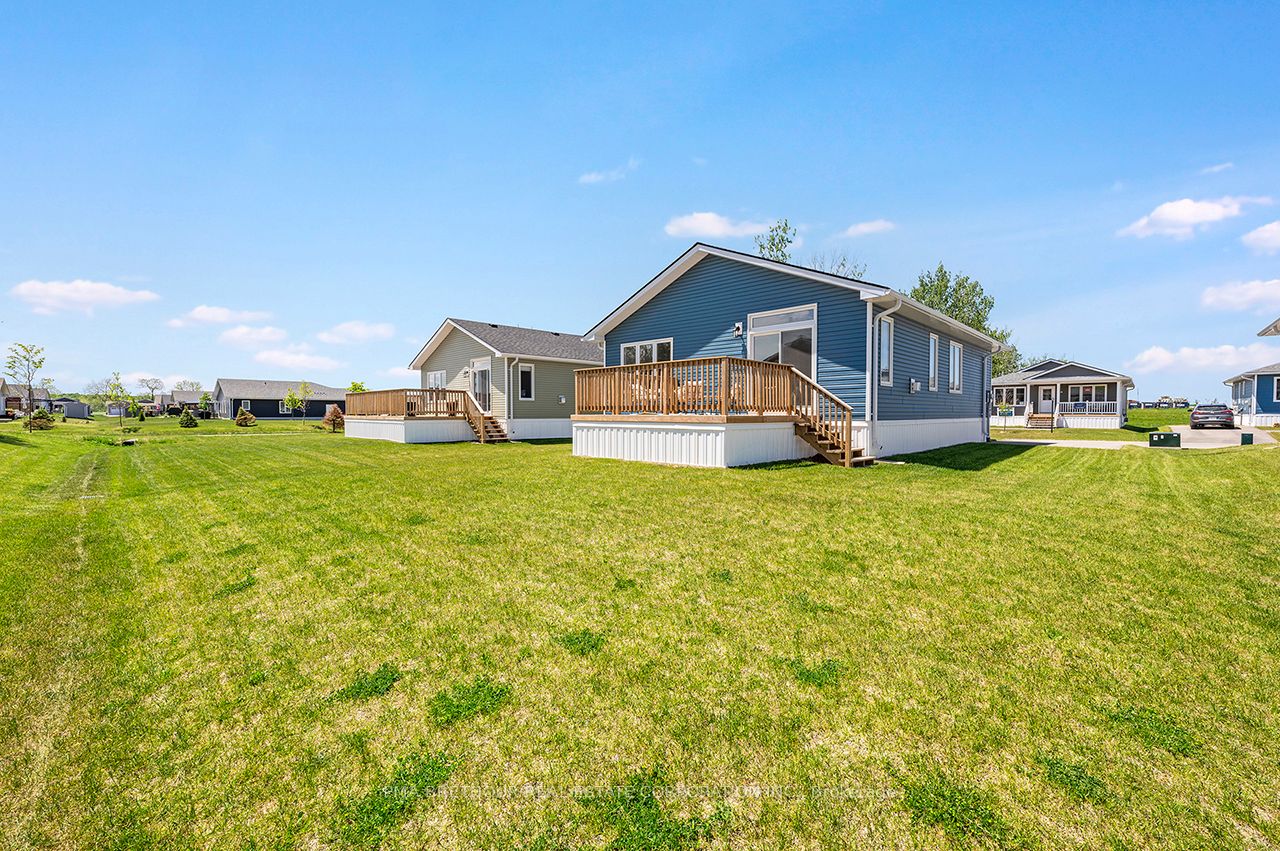 20 Bluffs View Boulevard Property Photo 5