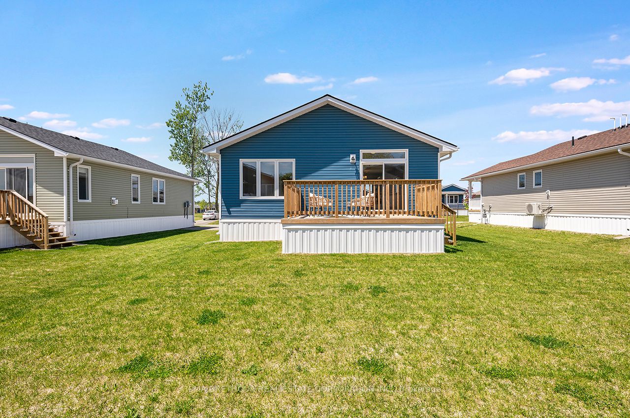 20 Bluffs View Boulevard Property Photo 6