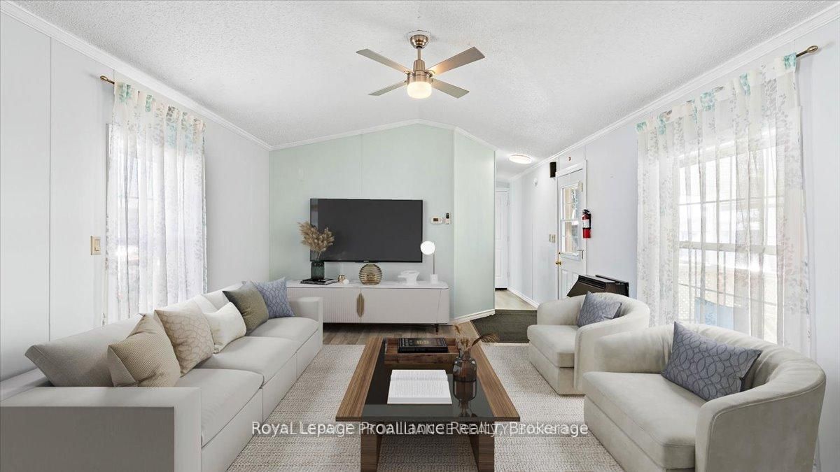 311 Dundas Street E 18 Property Photo 5
