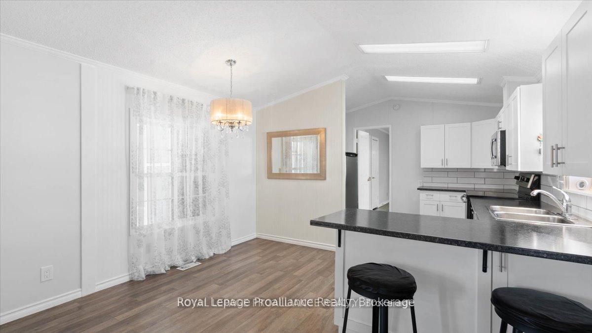 311 Dundas Street E 18 Property Photo 6