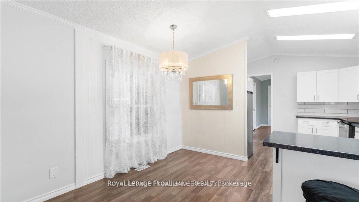 311 Dundas Street E 18 Property Photo 7