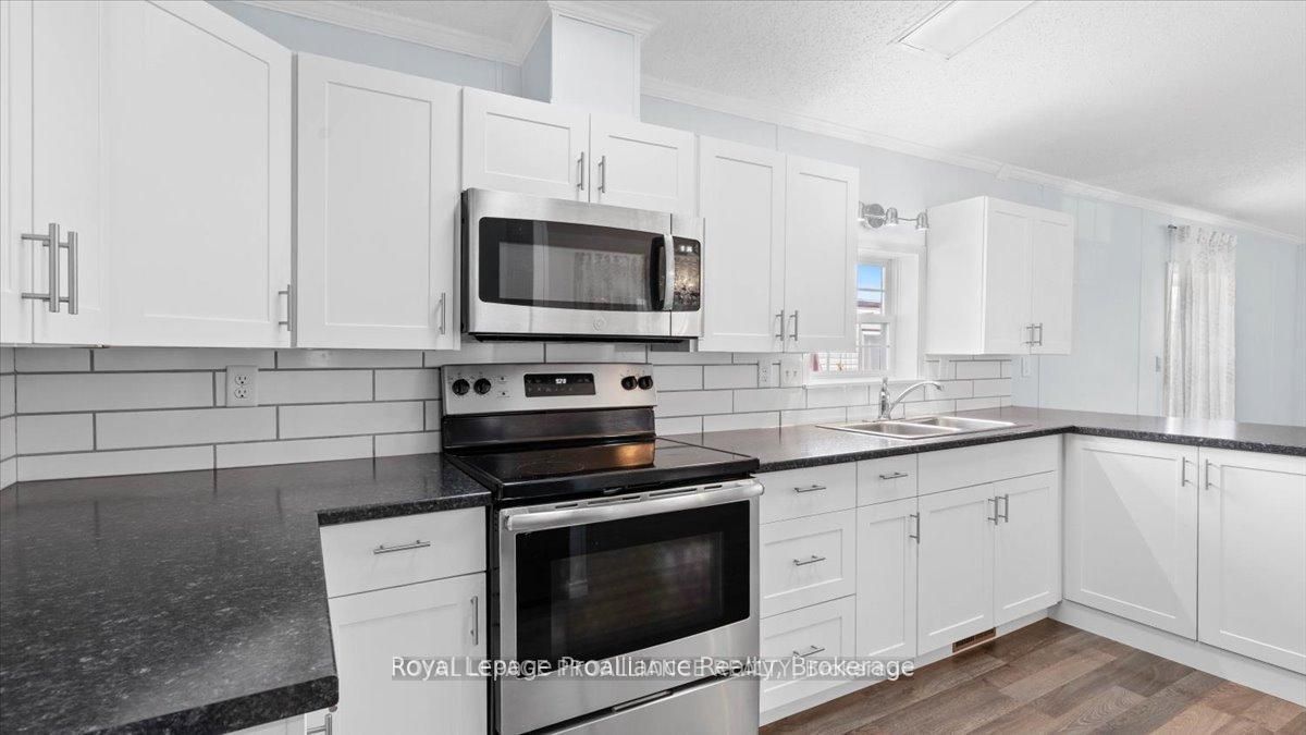 311 Dundas Street E 18 Property Photo 10