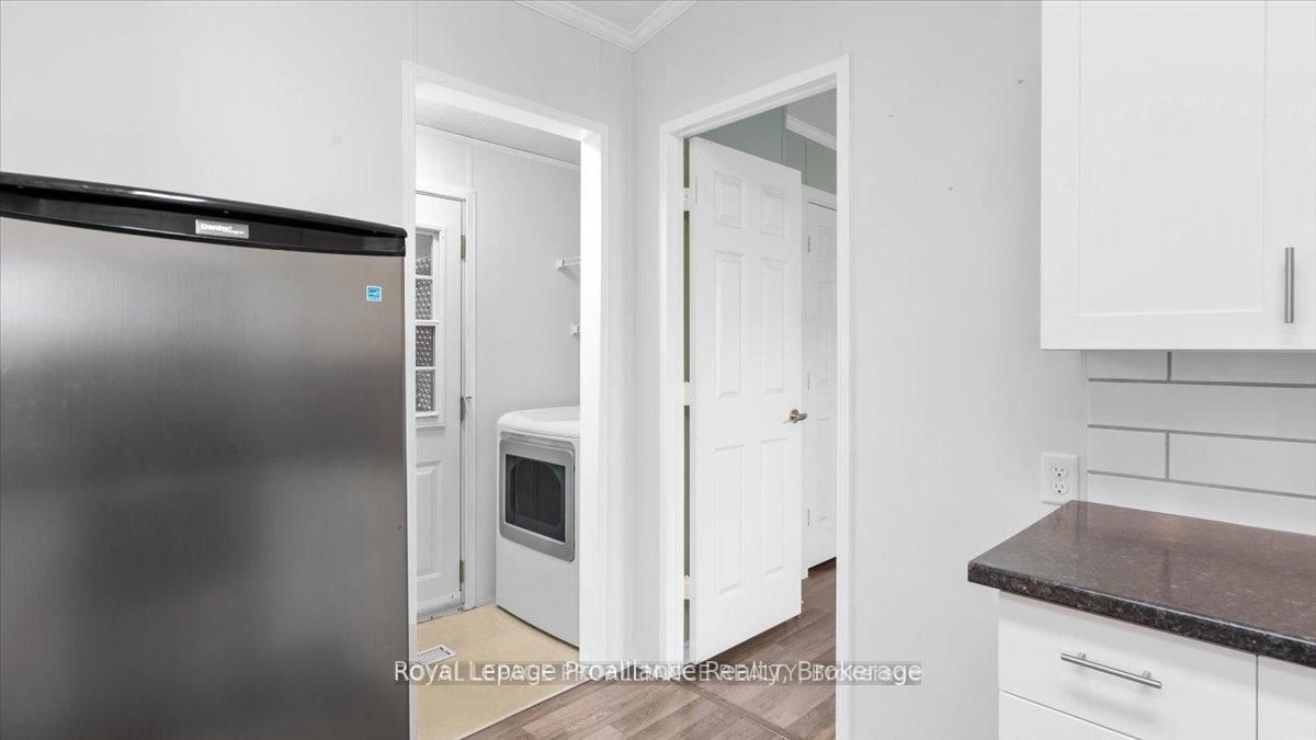 311 Dundas Street E 18 Property Photo 11