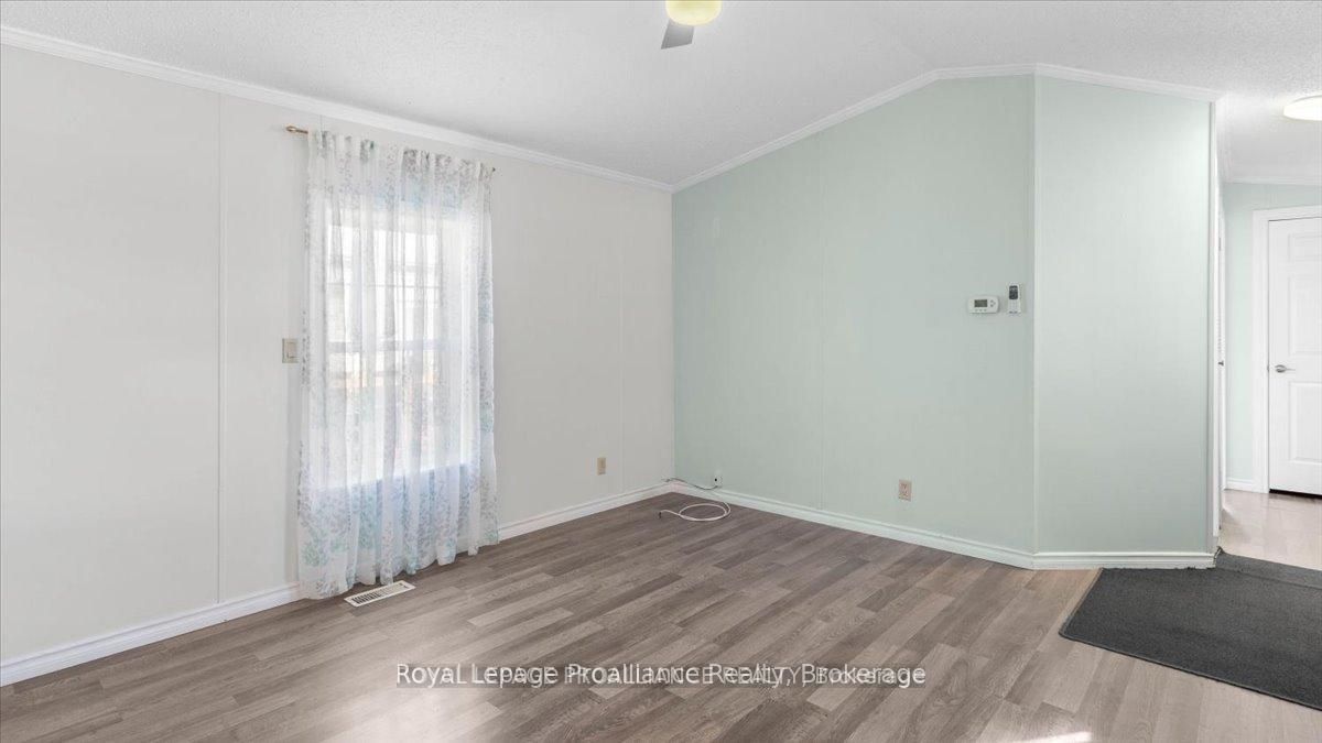311 Dundas Street E 18 Property Photo 19
