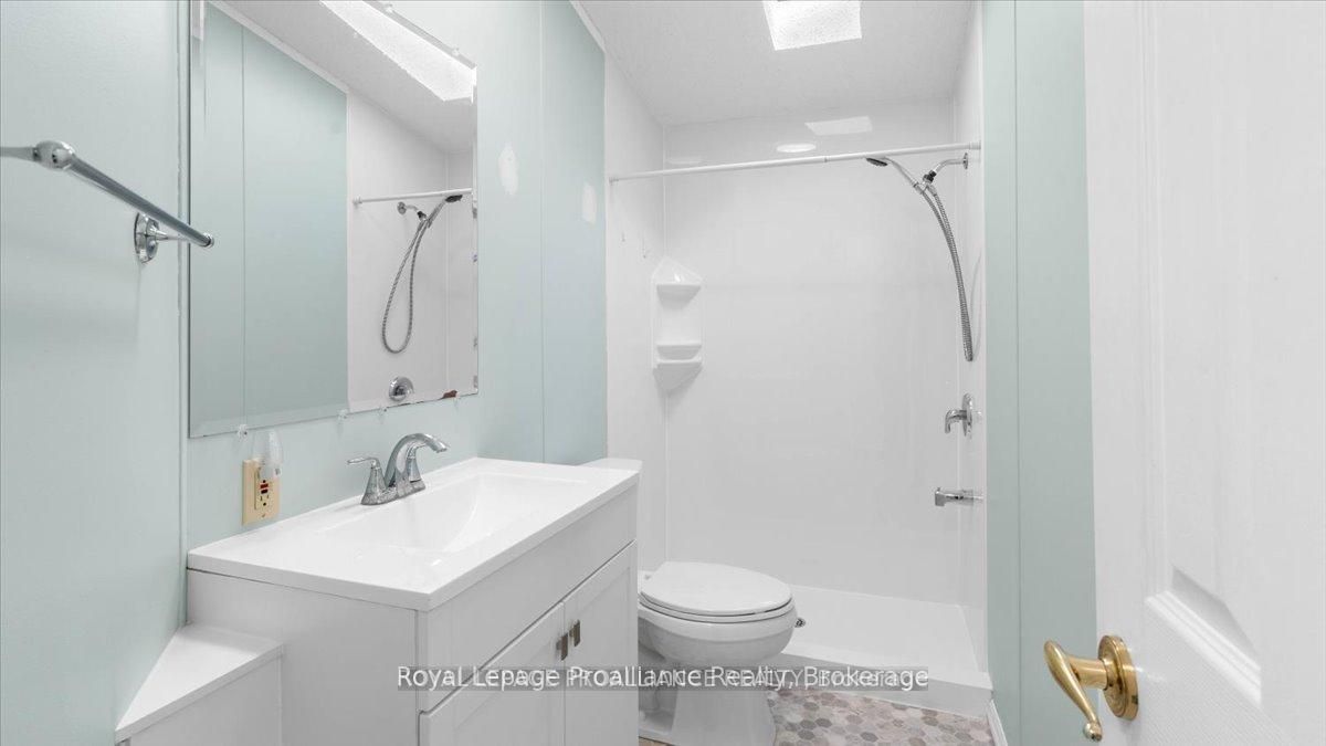 311 Dundas Street E 18 Property Photo 20