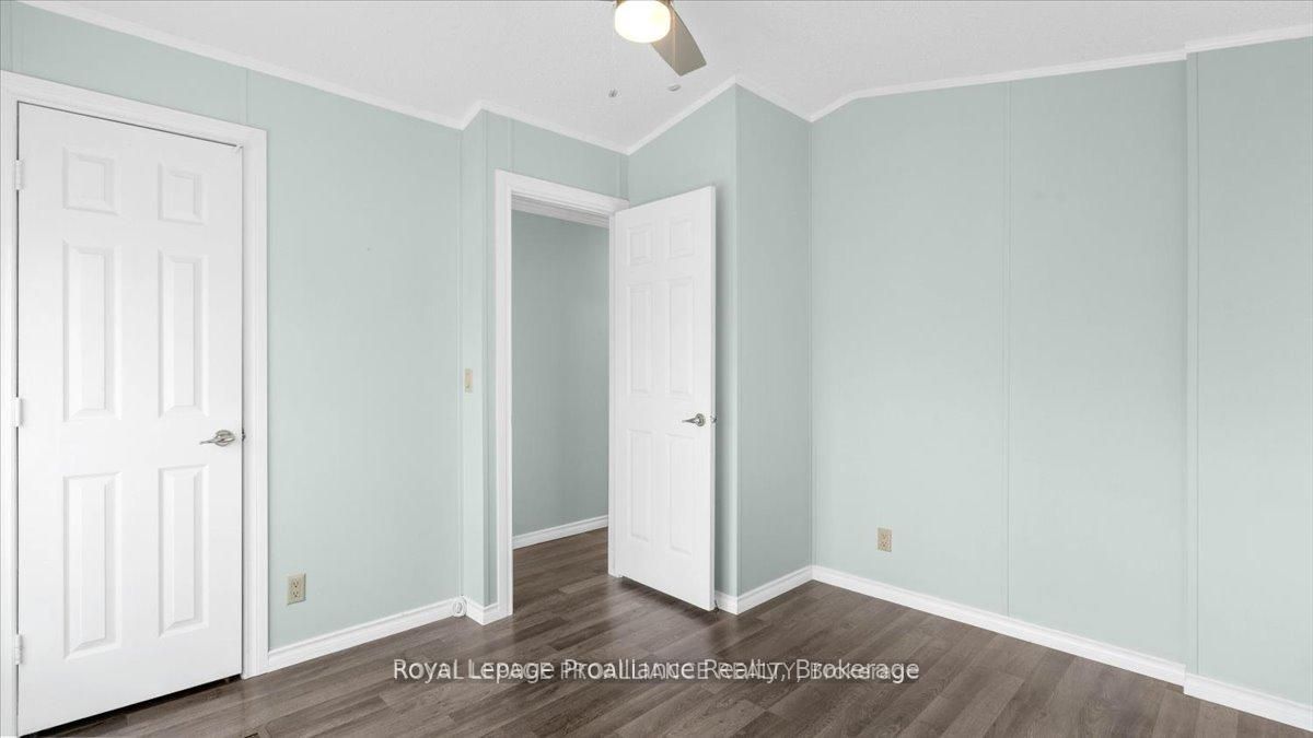 311 Dundas Street E 18 Property Photo 23