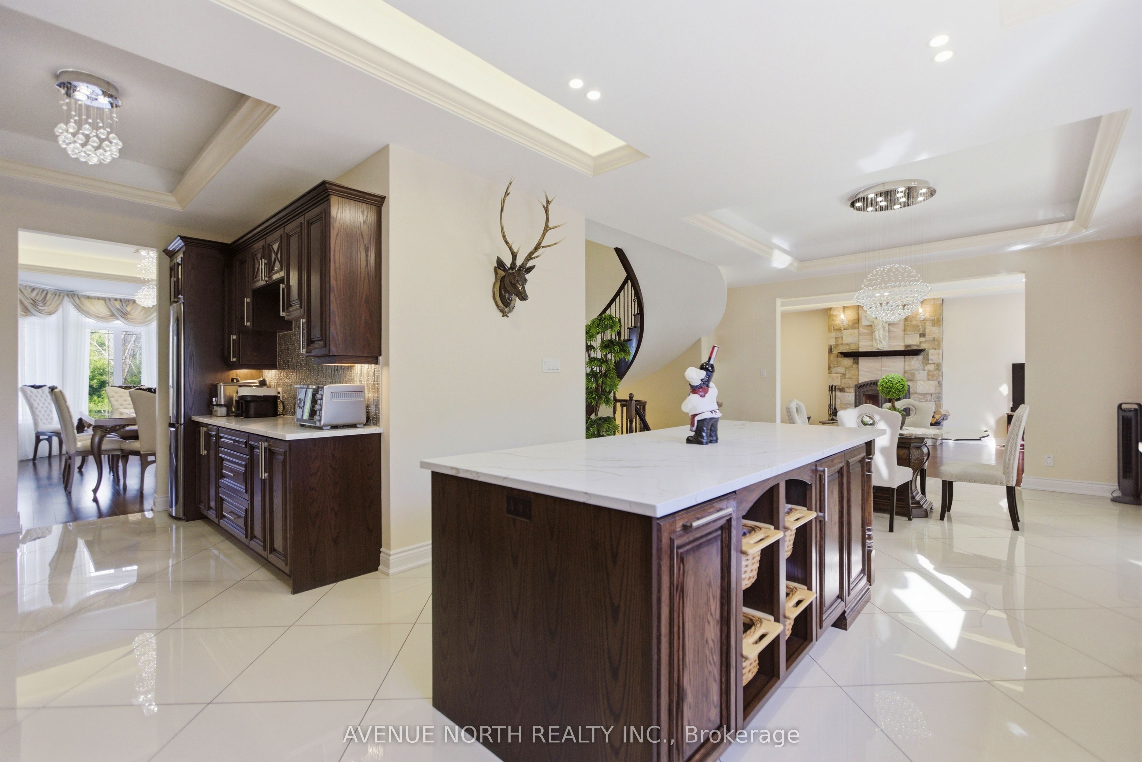 699 Ballycastle Crescent Property Photo 14